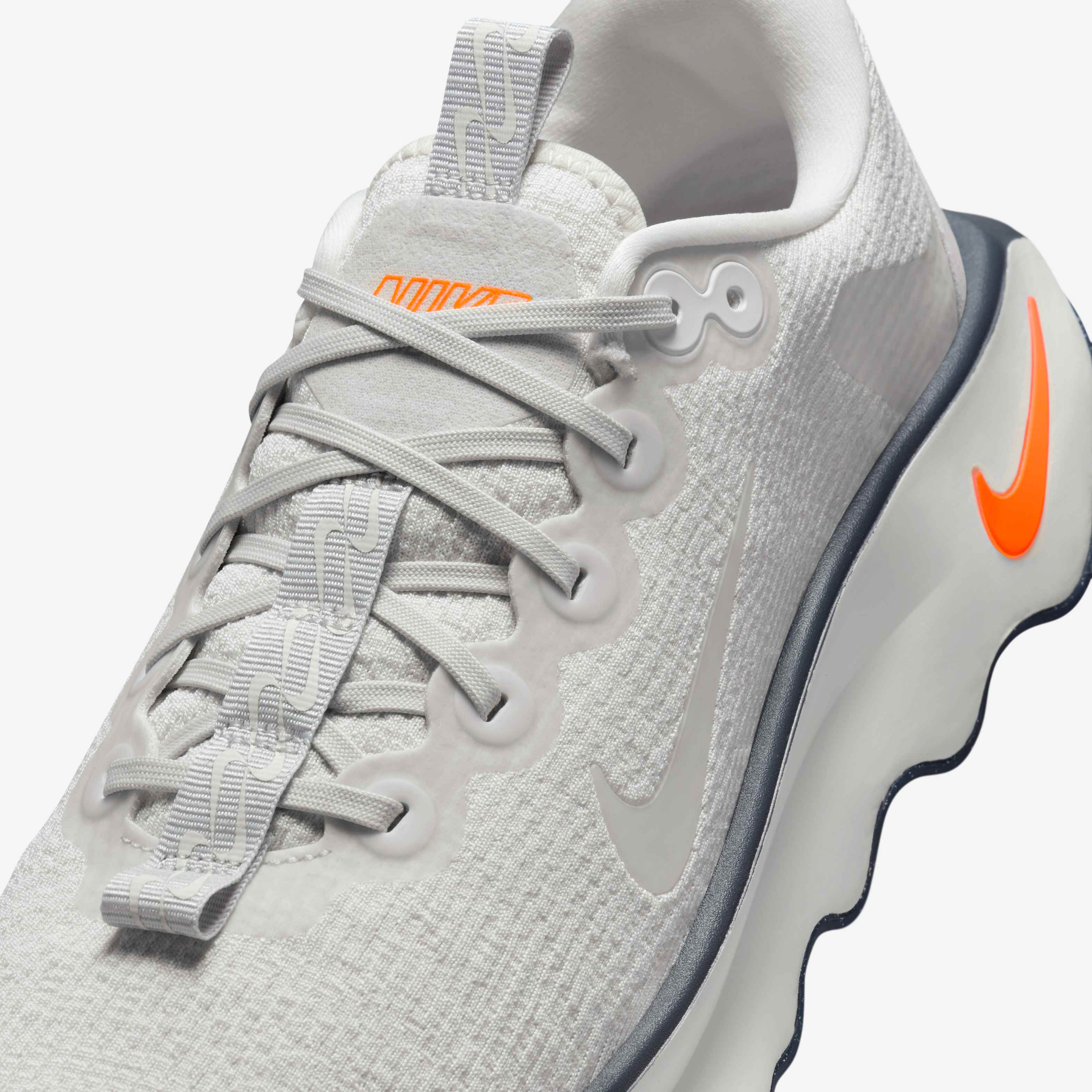 Nike Motiva image number 7
