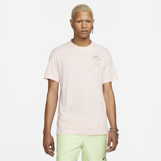 نايكي سبورتسوير