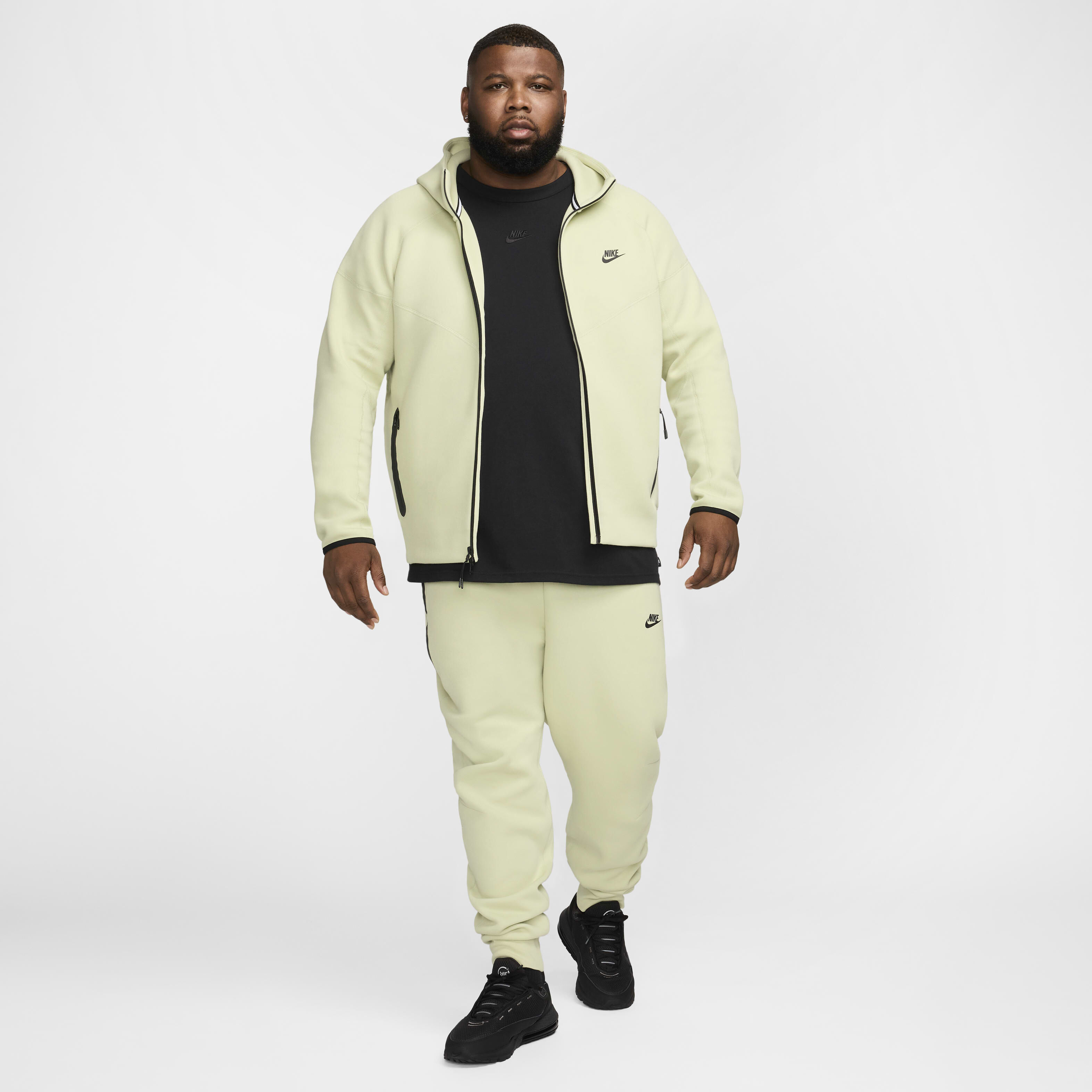 Nike Sportswear Tech Fleece image number 18