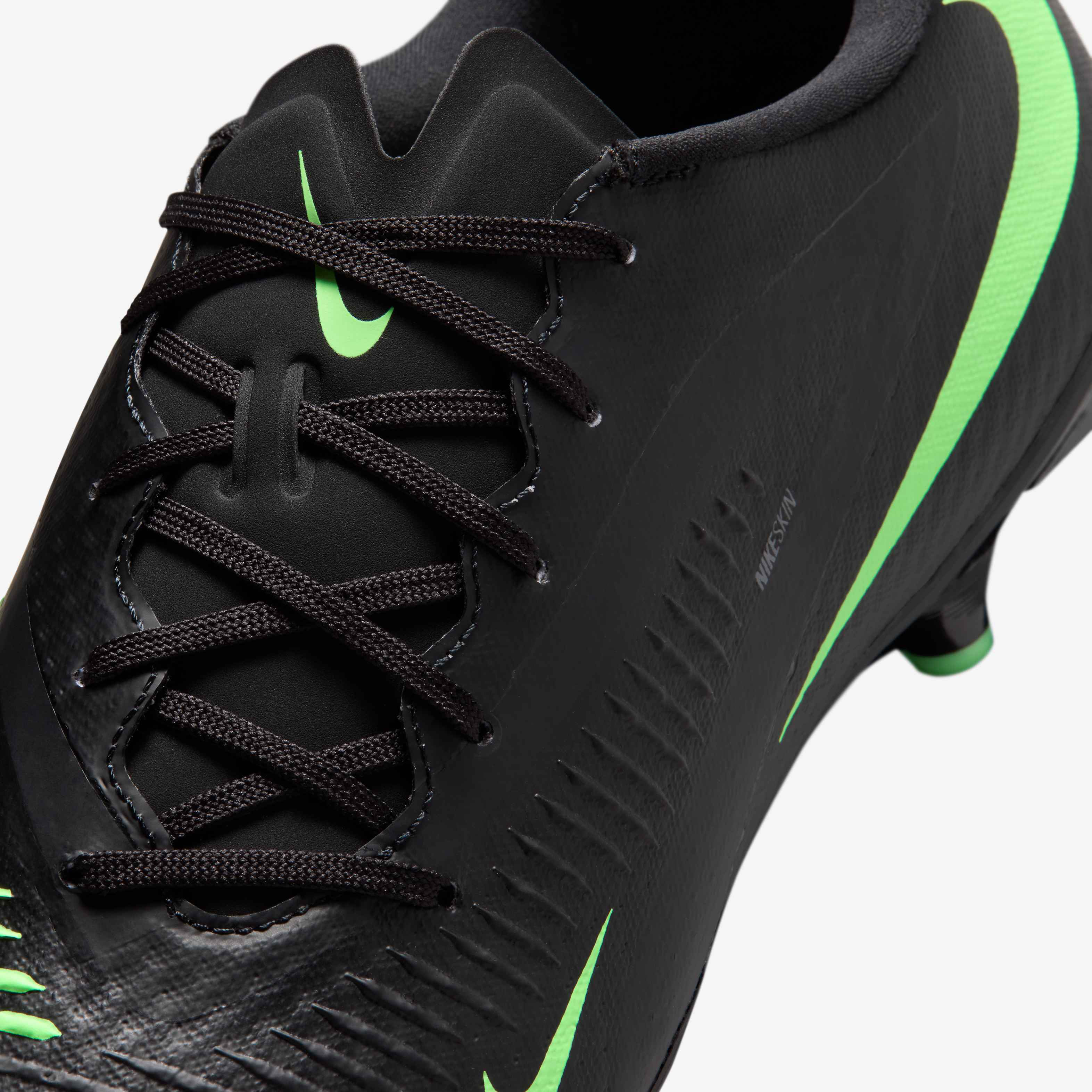 Nike Phantom 6 Low Academy image number 7