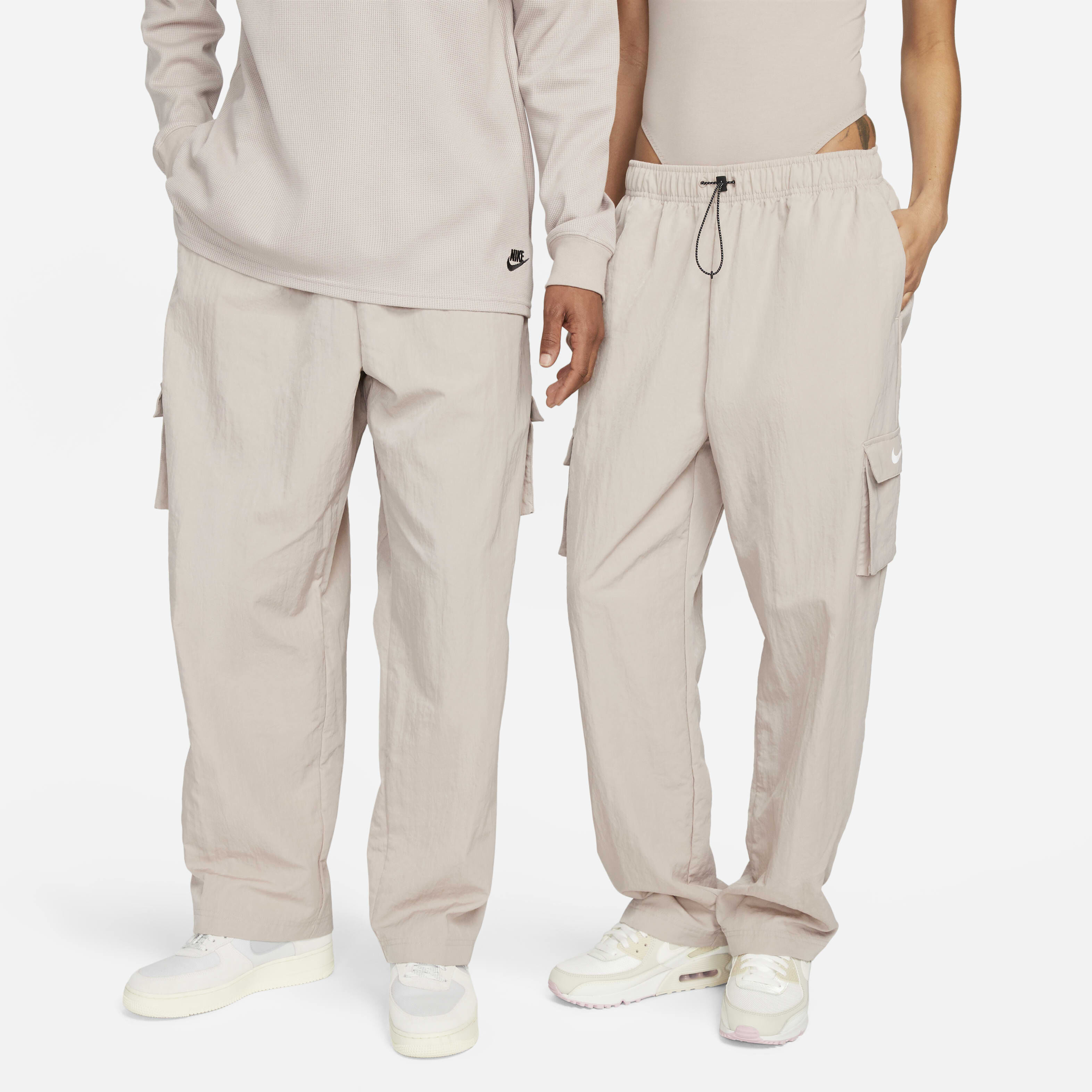 Nike cargo jogger pants womens clearance