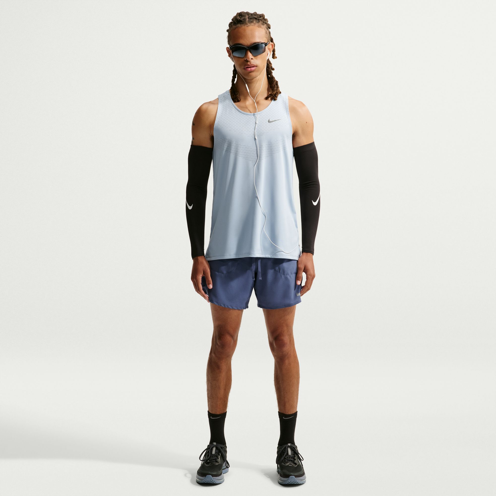 Nike Stride image number 0
