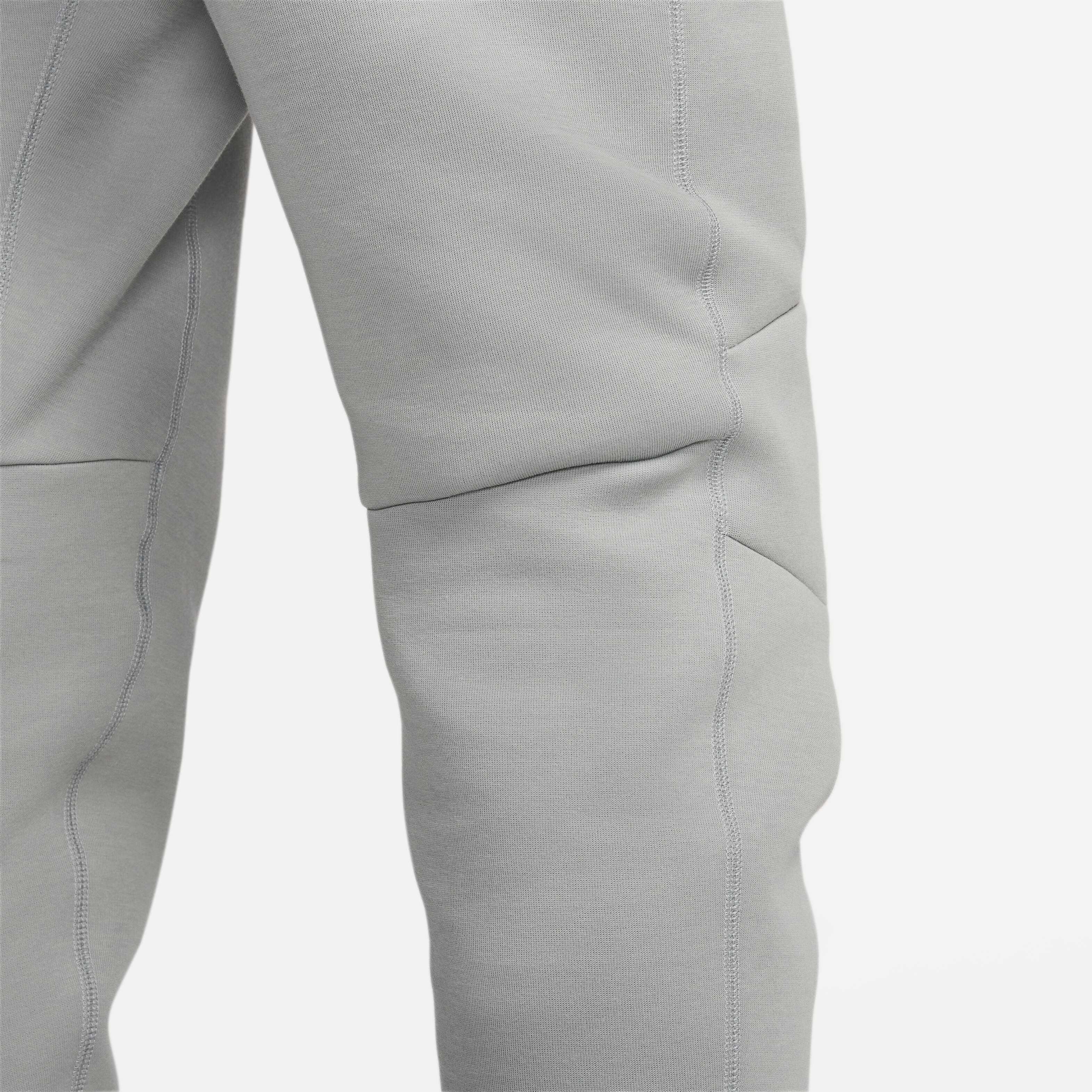 Nike Sportswear Tech Fleece image number 6