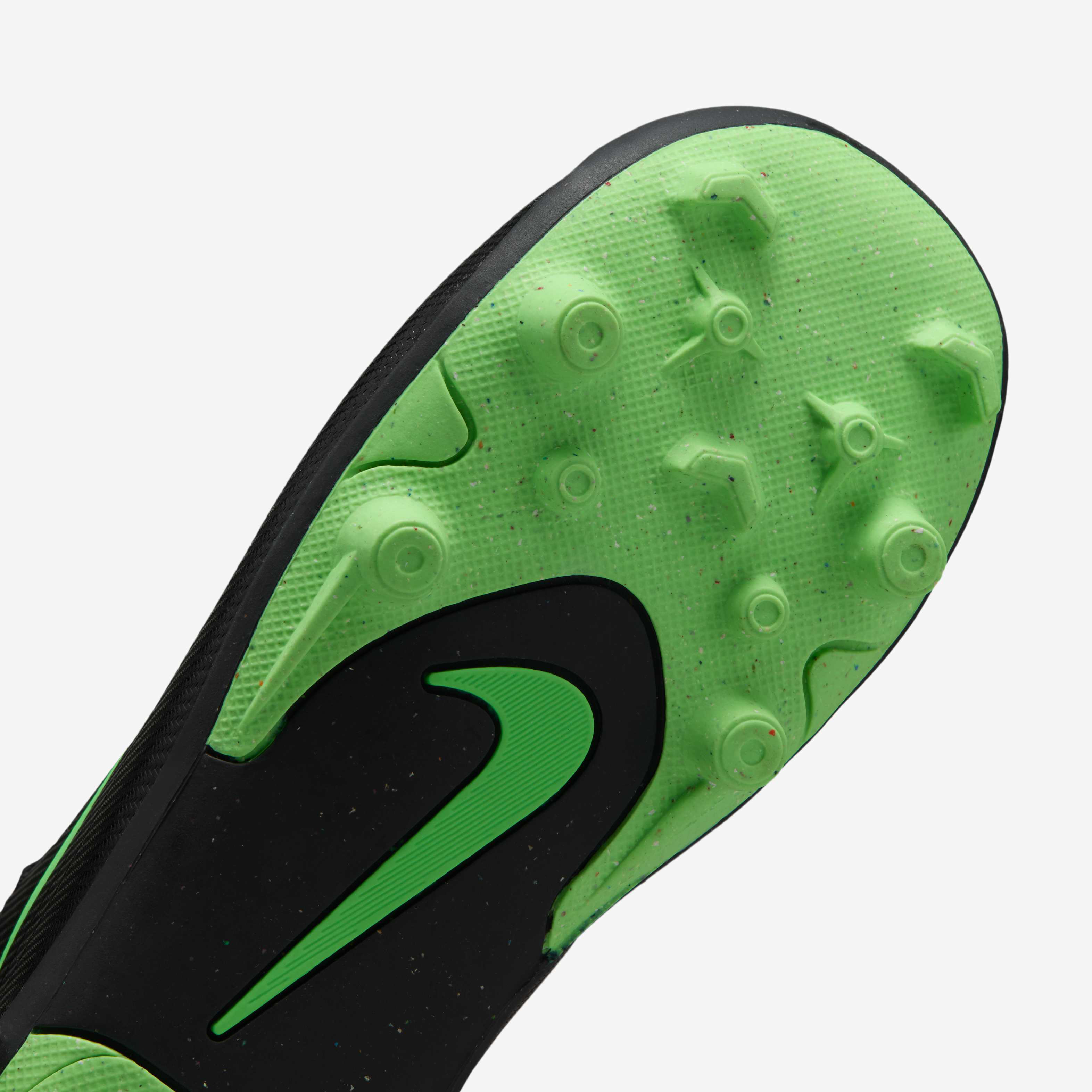 Nike Jr. Mercurial Vapor 17 Club image number 6