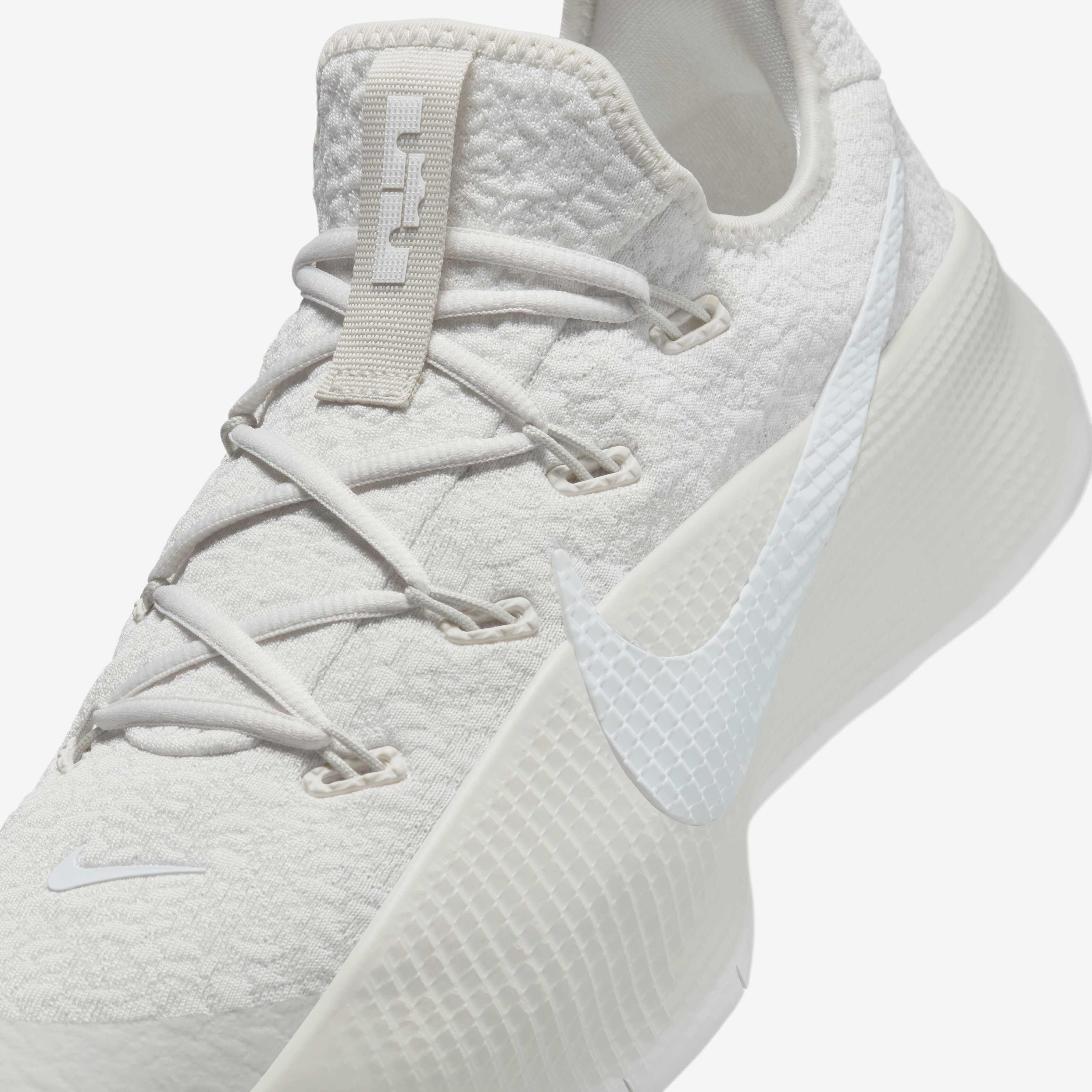 LeBron TR 1 image number 6