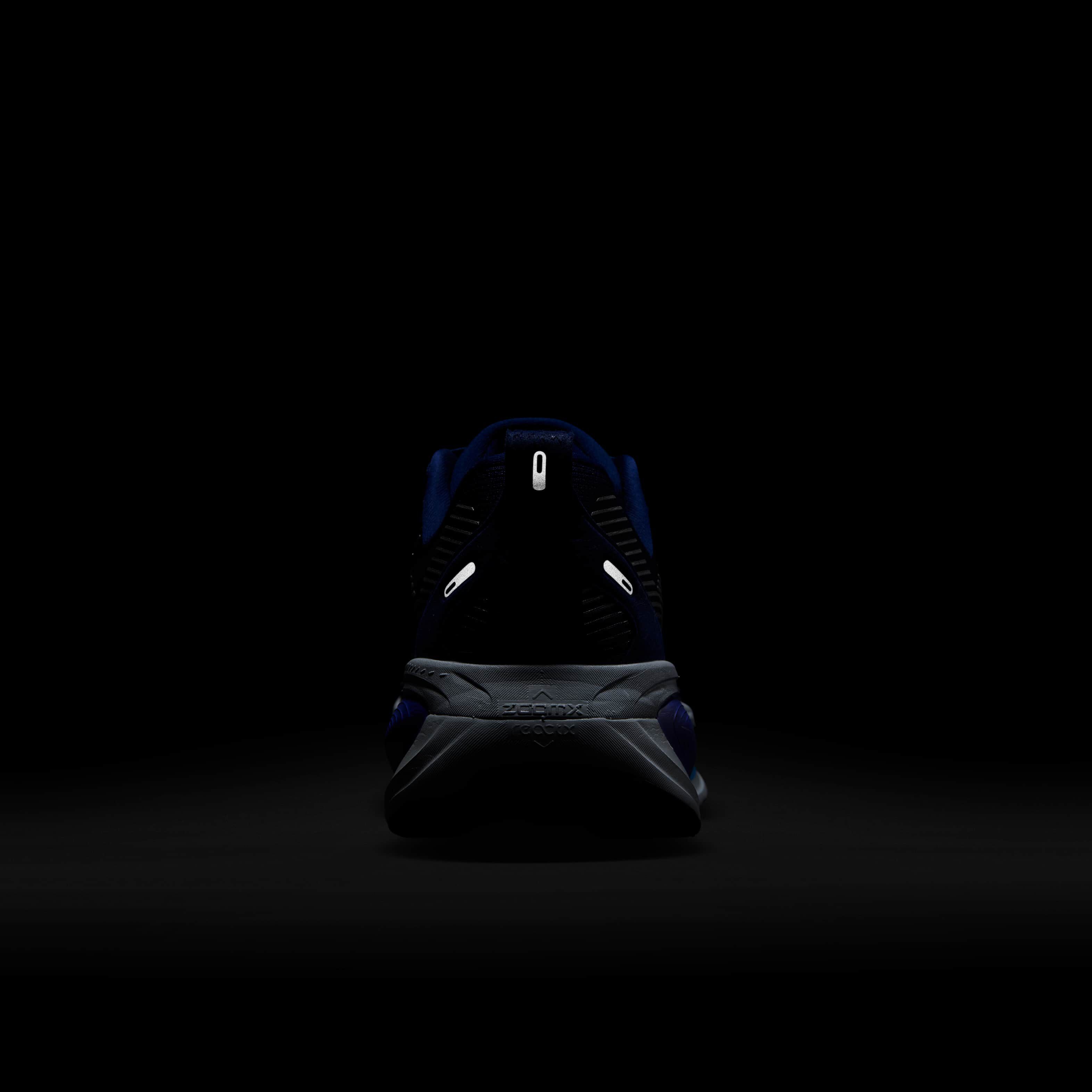 Nike Vomero 18 image number 8