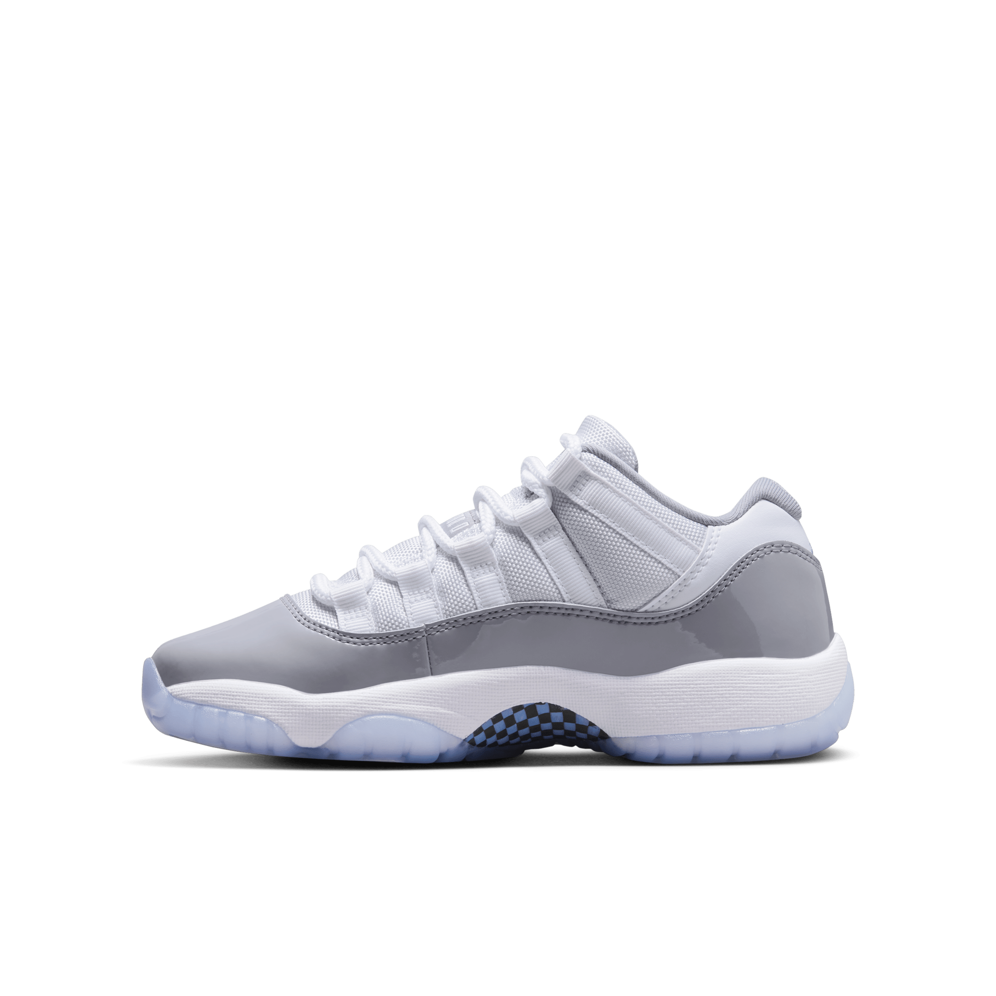 Basketball shoes clearance jordan 11