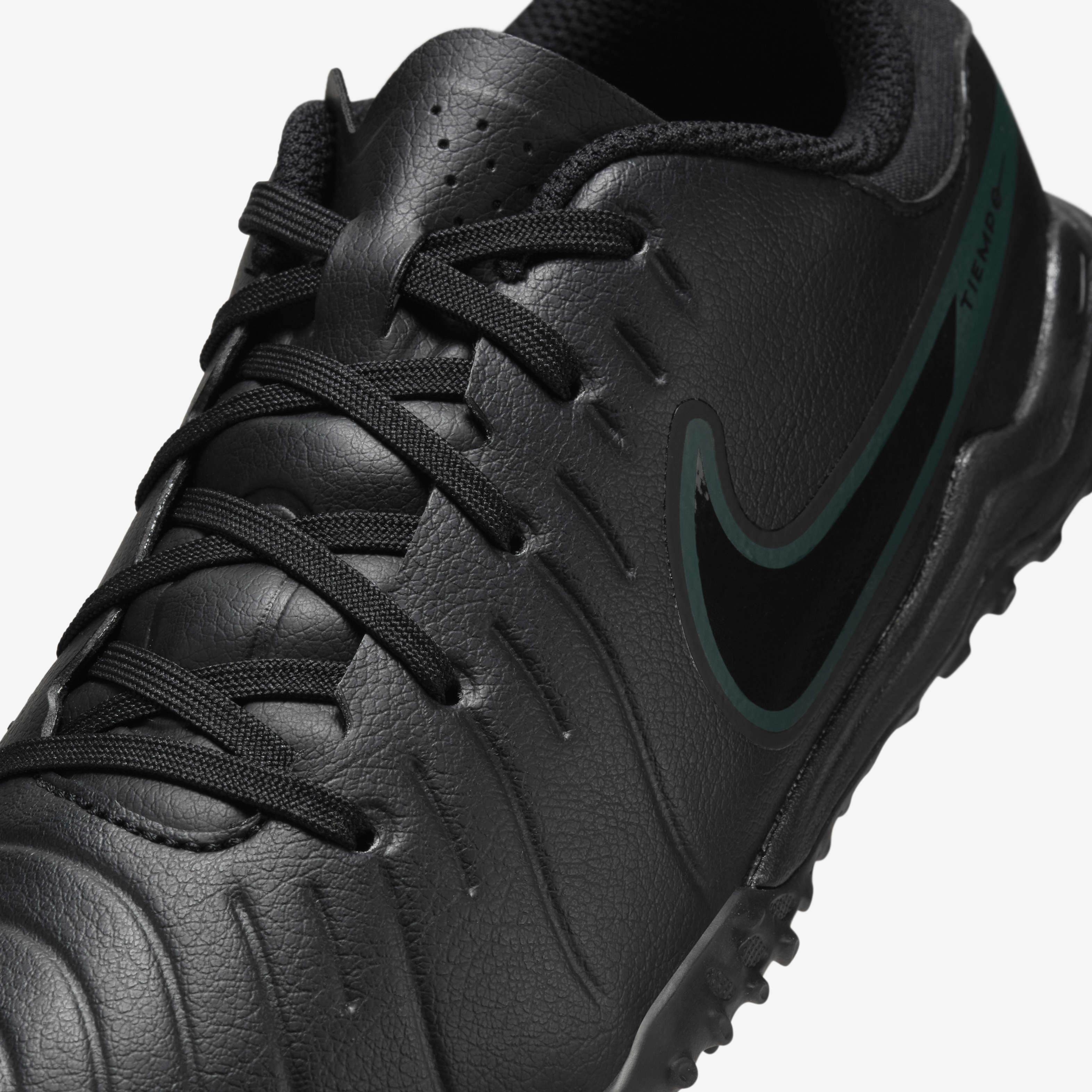 Nike Jr. Tiempo Legend 10 Academy image number 6