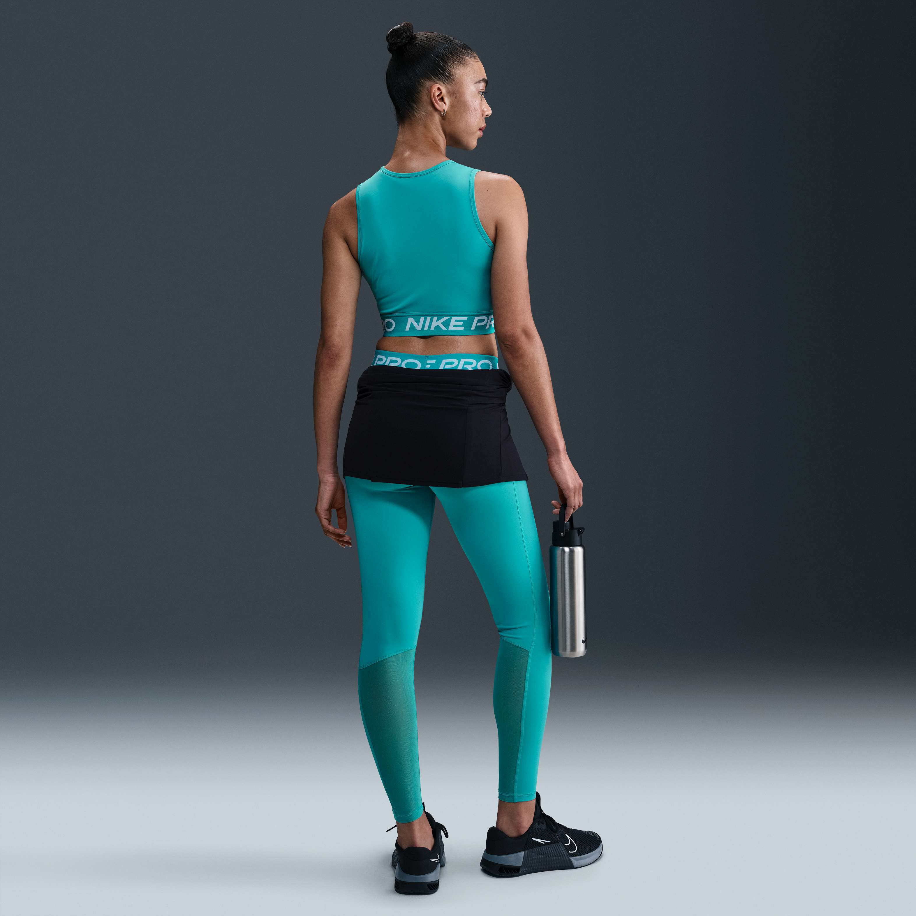 Nike Pro image number 4