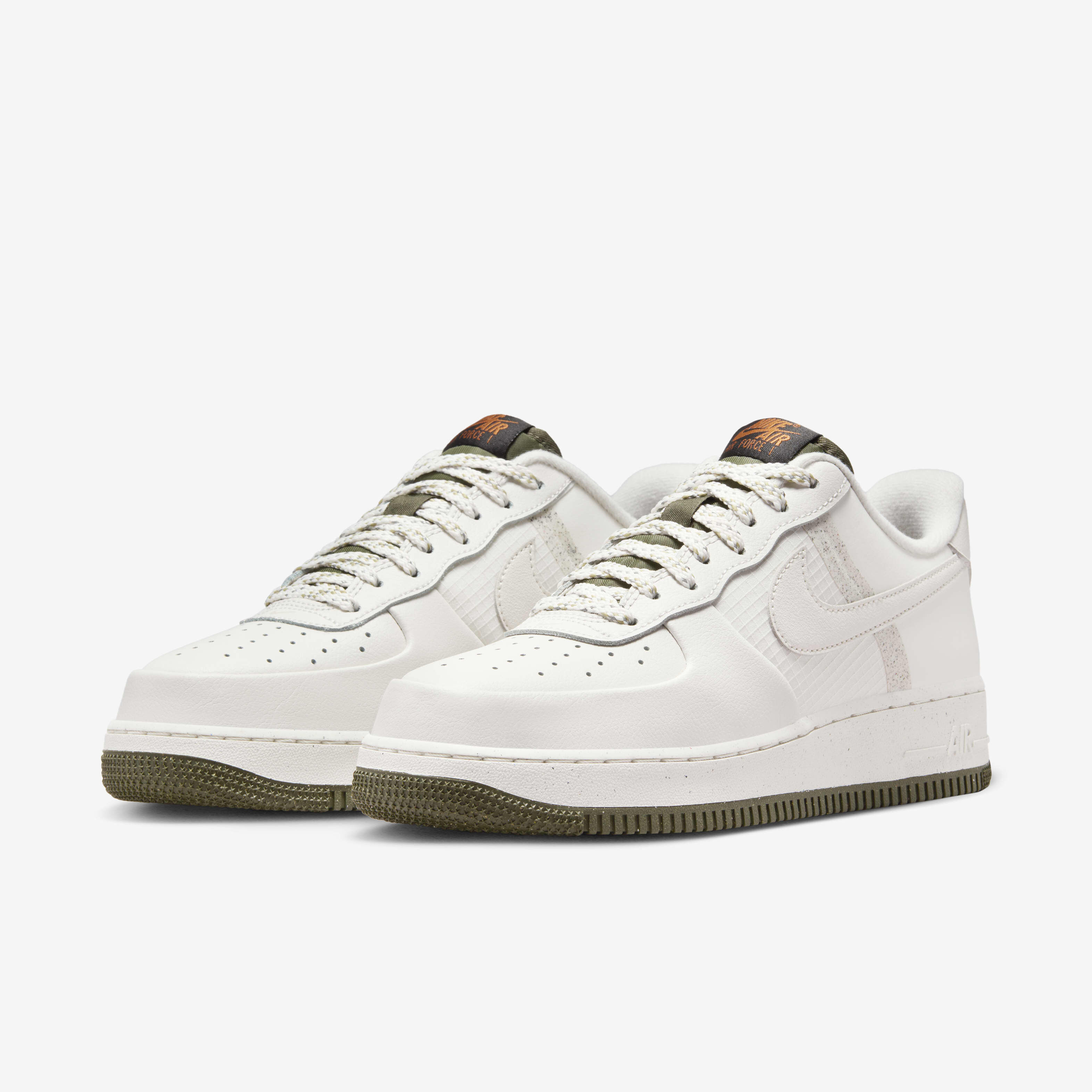 Nike Air Force 1 '07 LV8 image number 4