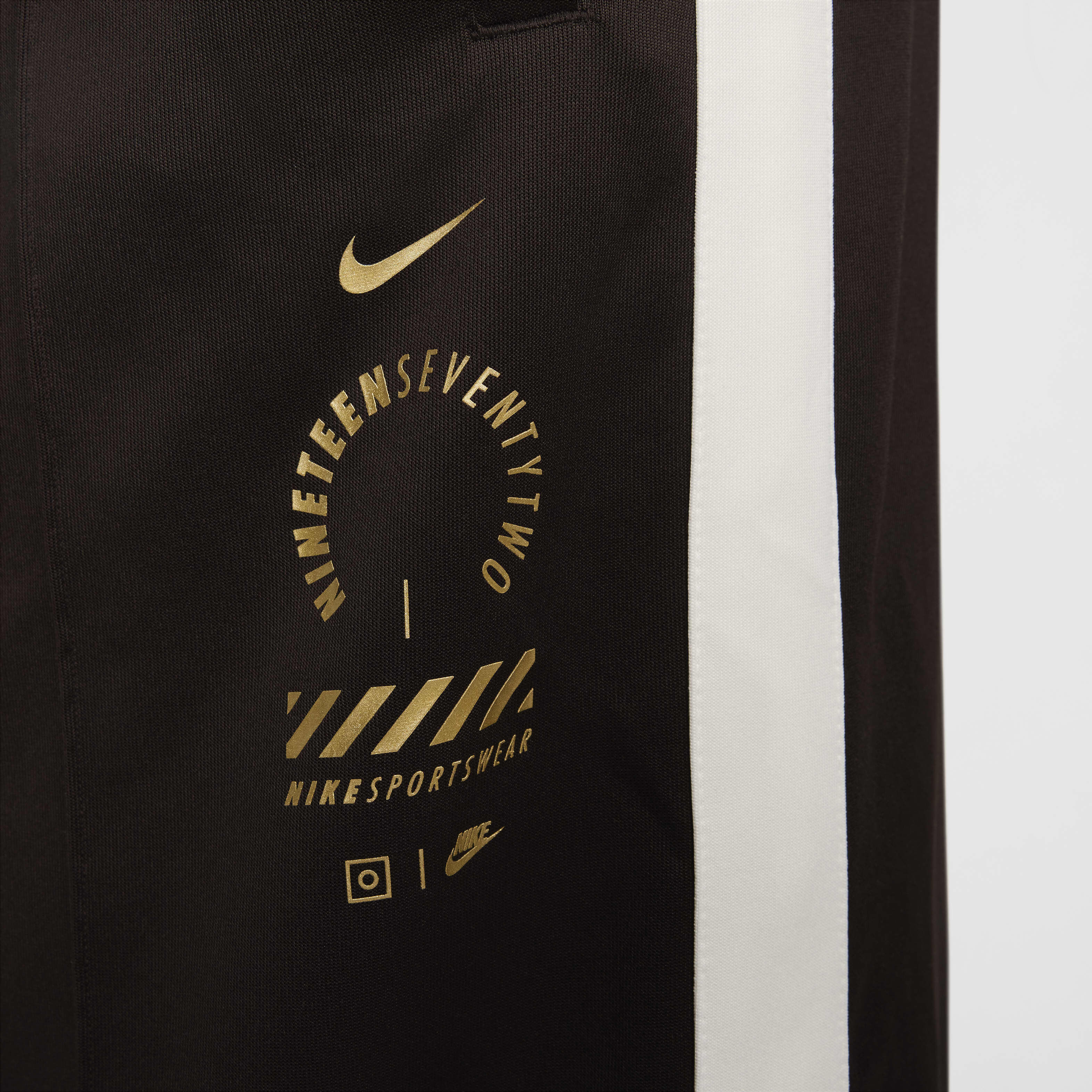 نايكي سبورتسوير image number 4