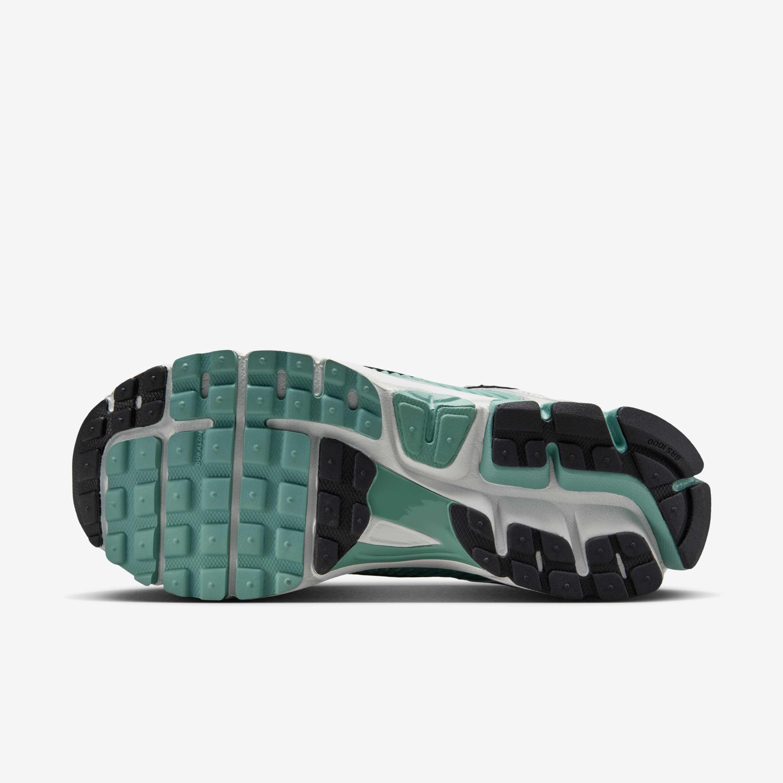 Nike Zoom Vomero 5 image number 1