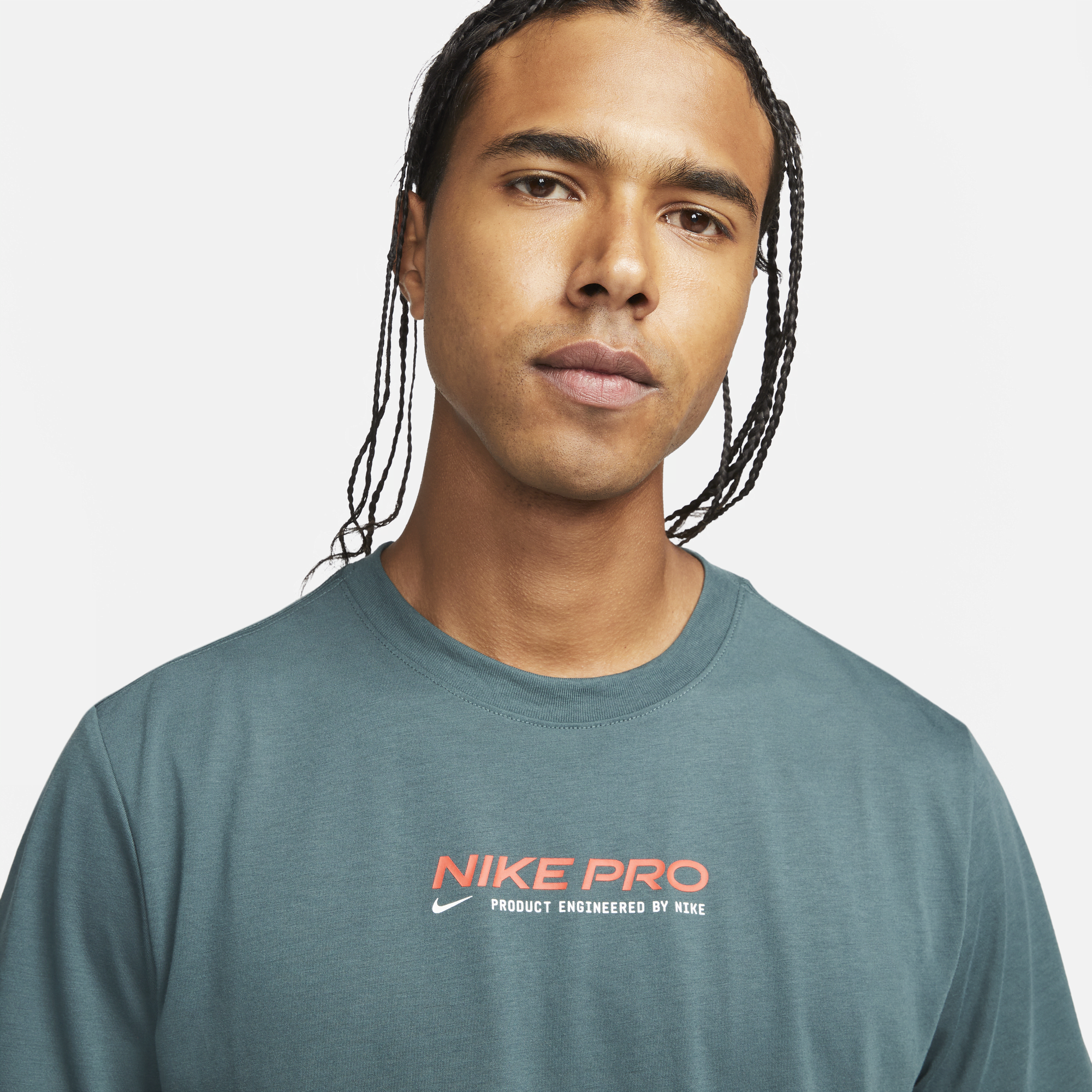 Shop Pro Dri FIT Men s Training T Shirt Nike UAE