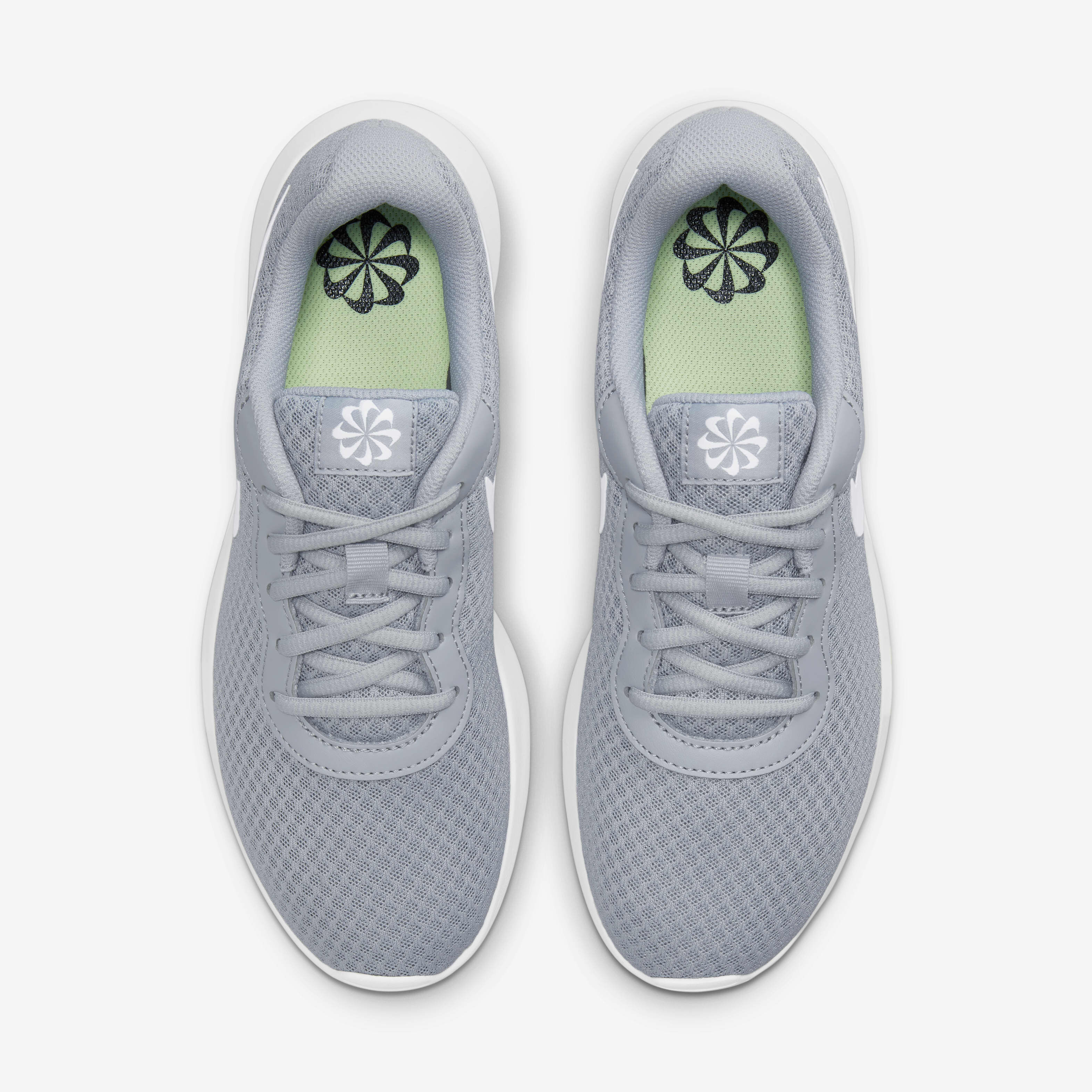 نايكي تانجون image number 4