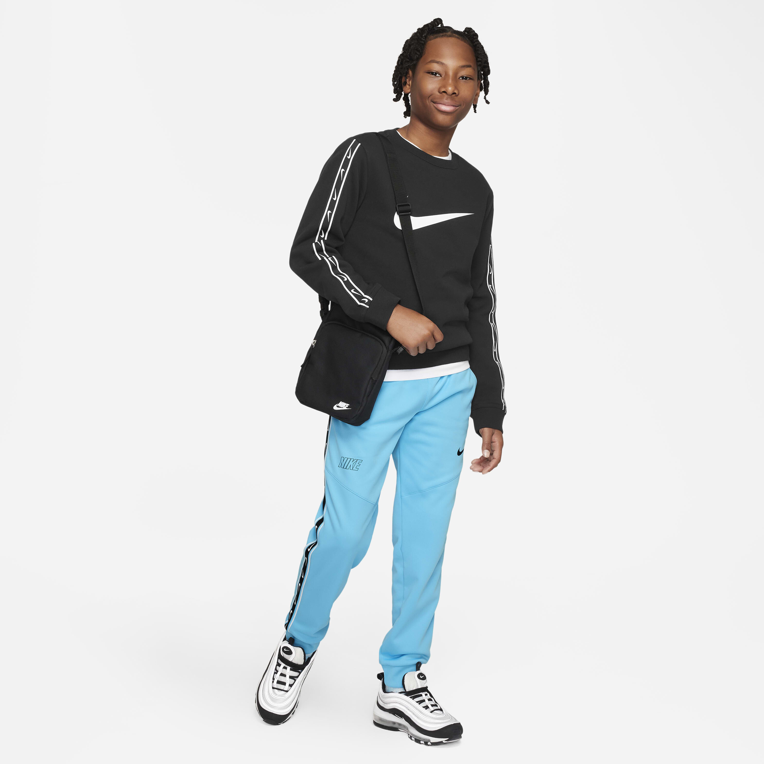 Nike Sportswear Repeat image number 7