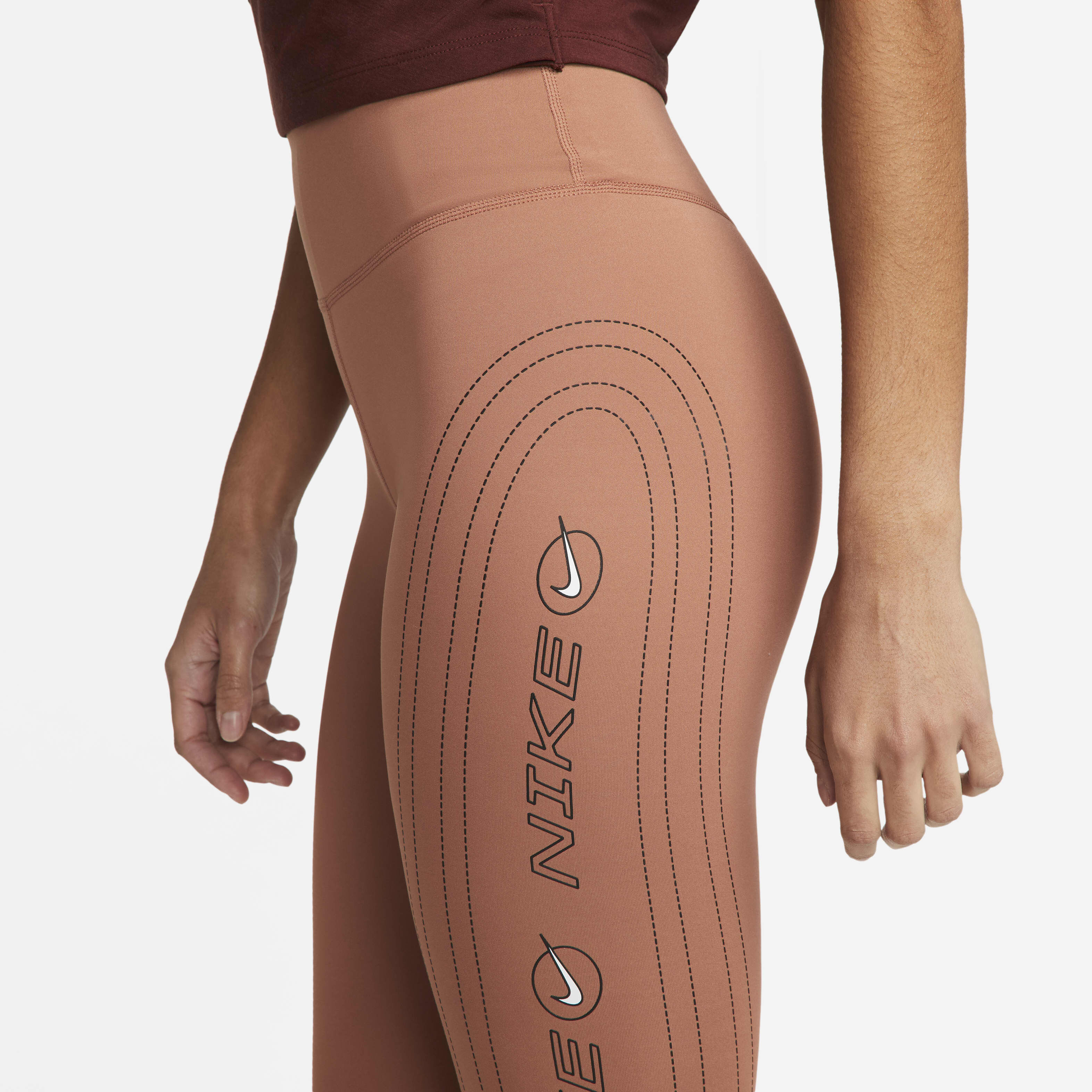 نايكي ون لوكس ايكون كلاش image number 2