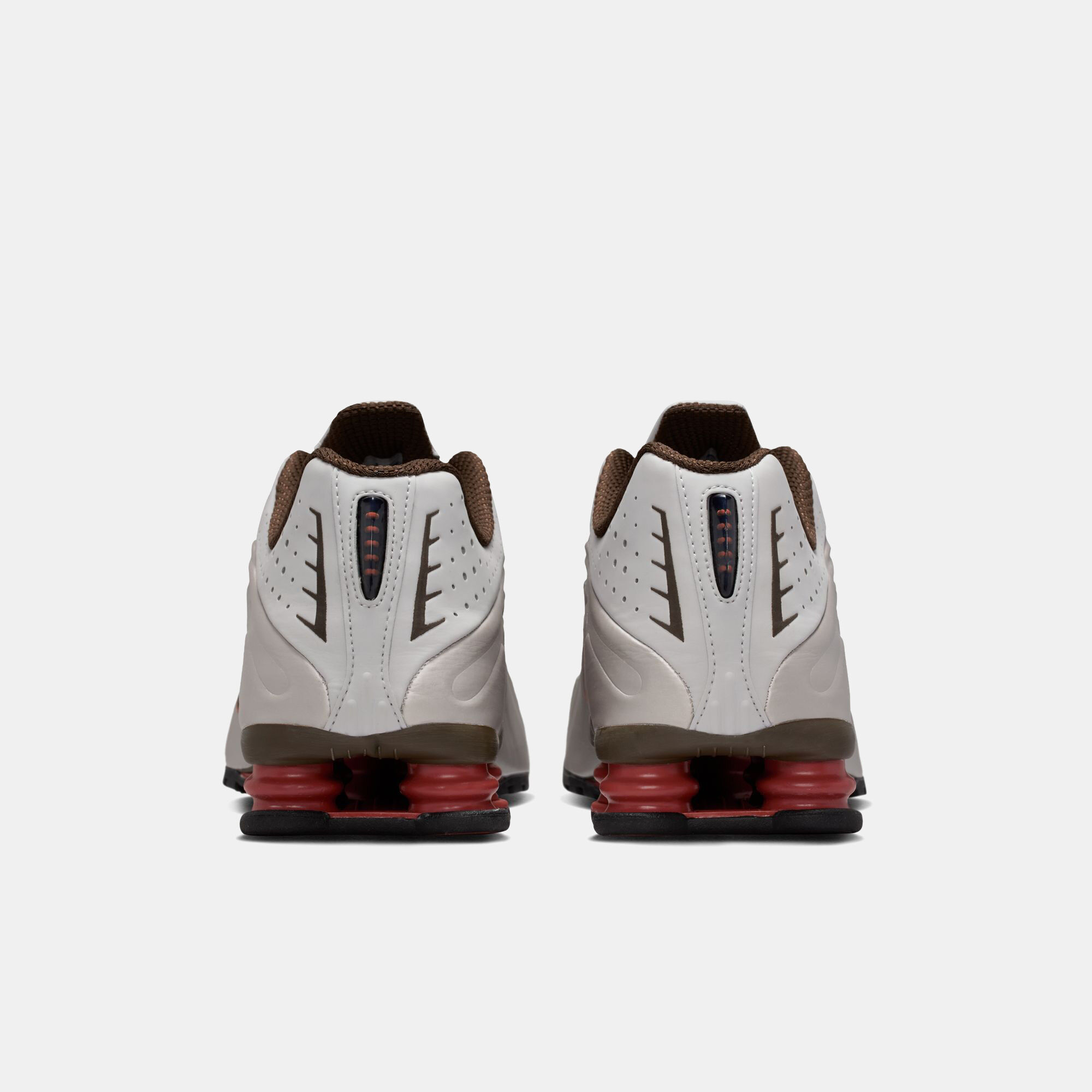 Nike Shox R4 image number 1