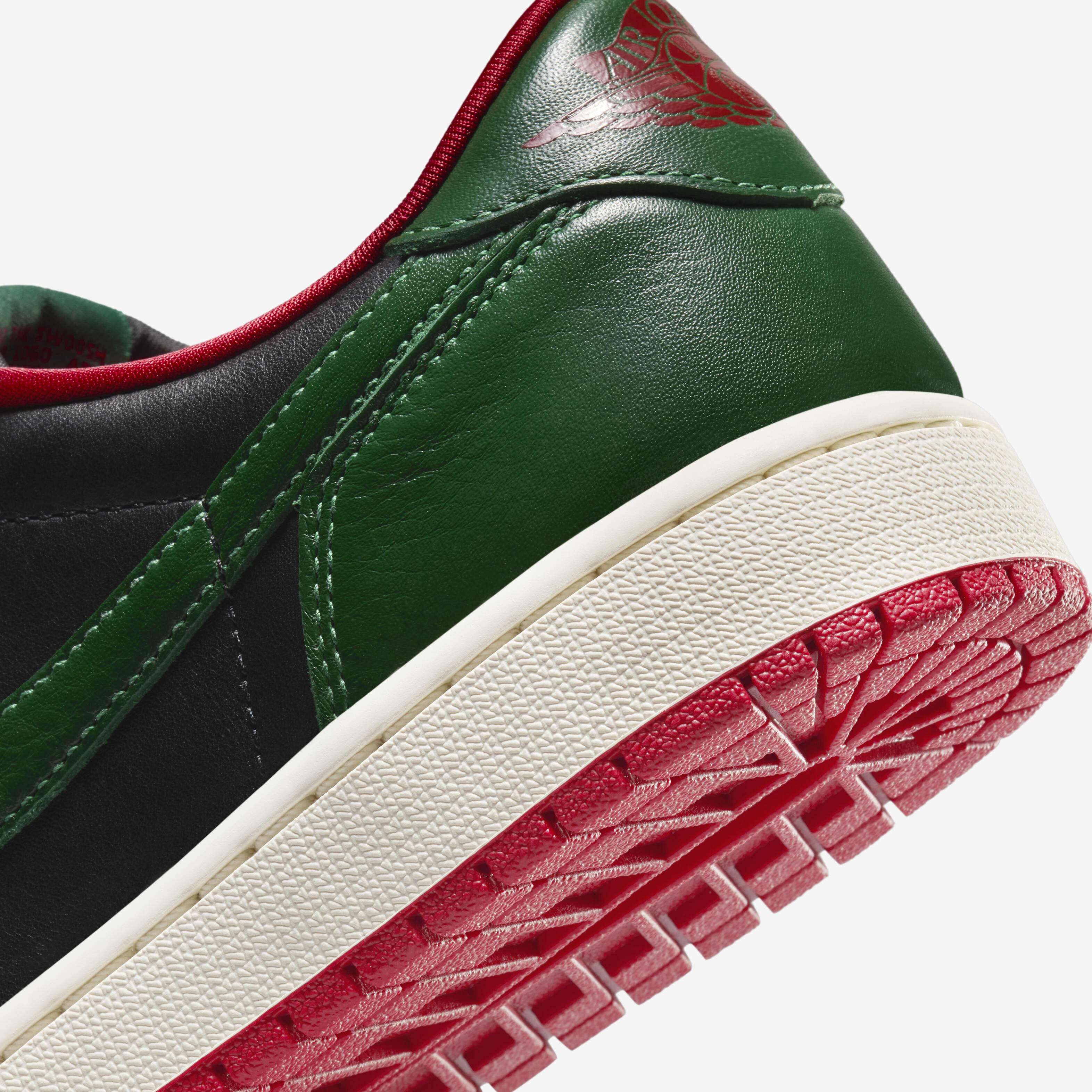 Air Jordan 1 Low OG 'Black/Gorge Green' image number 7