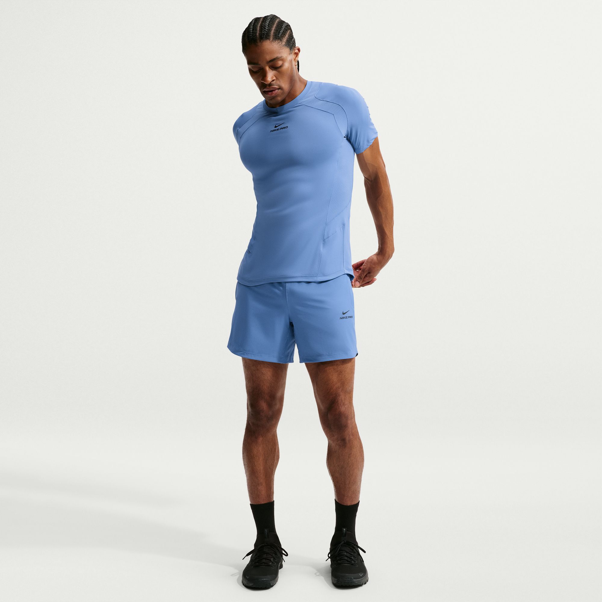 Nike Pro Training image number 0