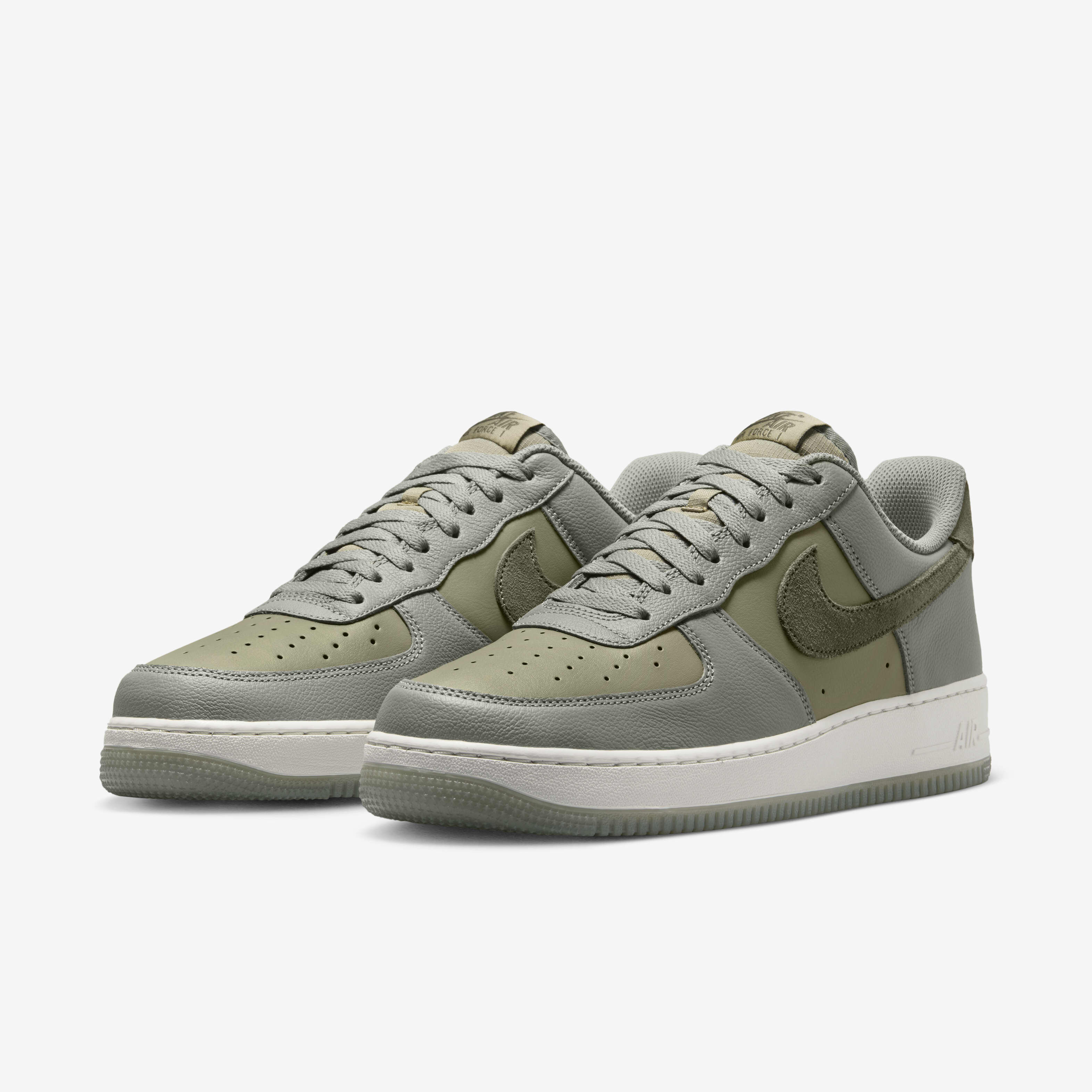 Nike Air Force 1 '07 LV8 image number 4