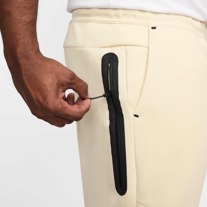 Nike Tech image number 13 Nike Tech image number 13