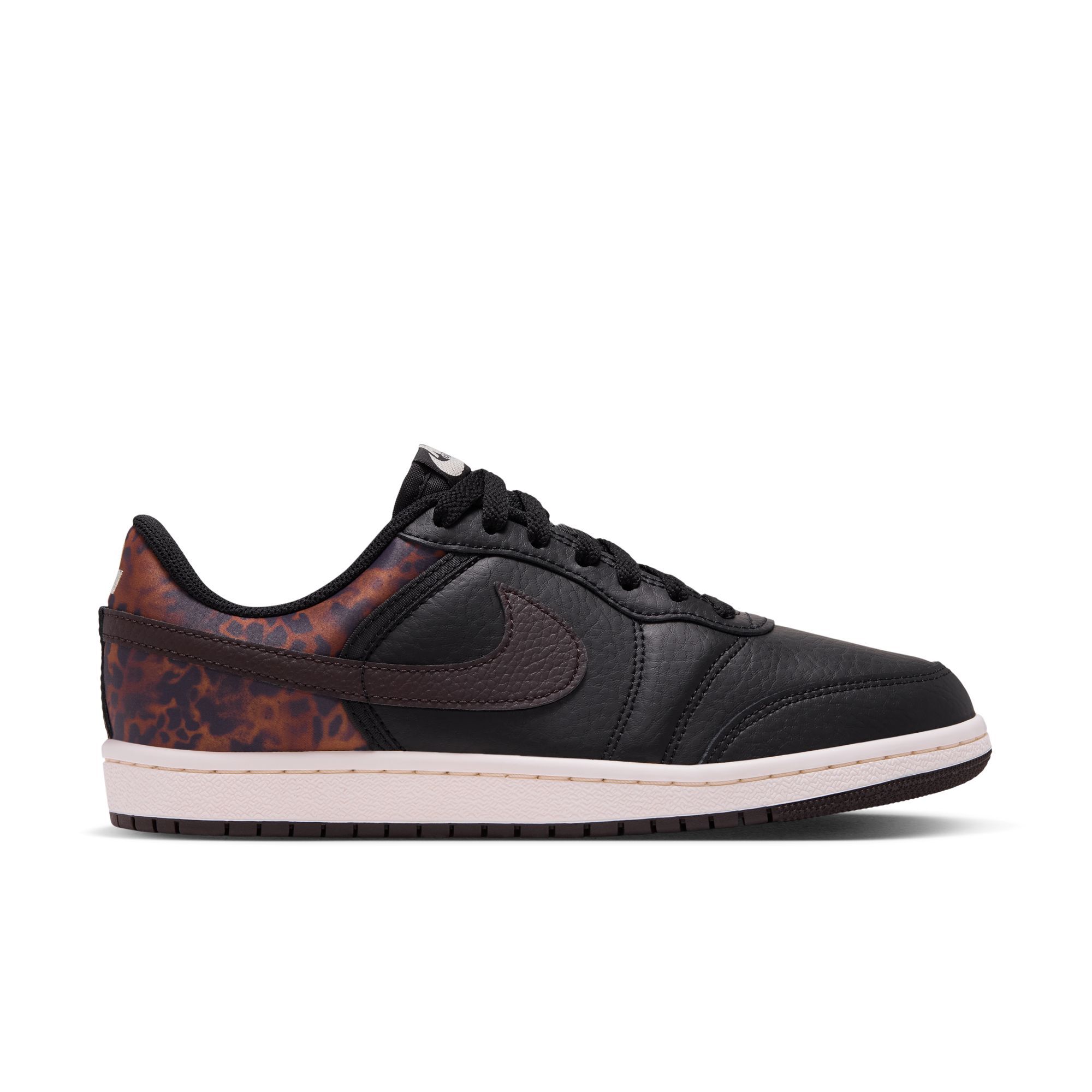 اير جوردن سكايلاين لو image number 5