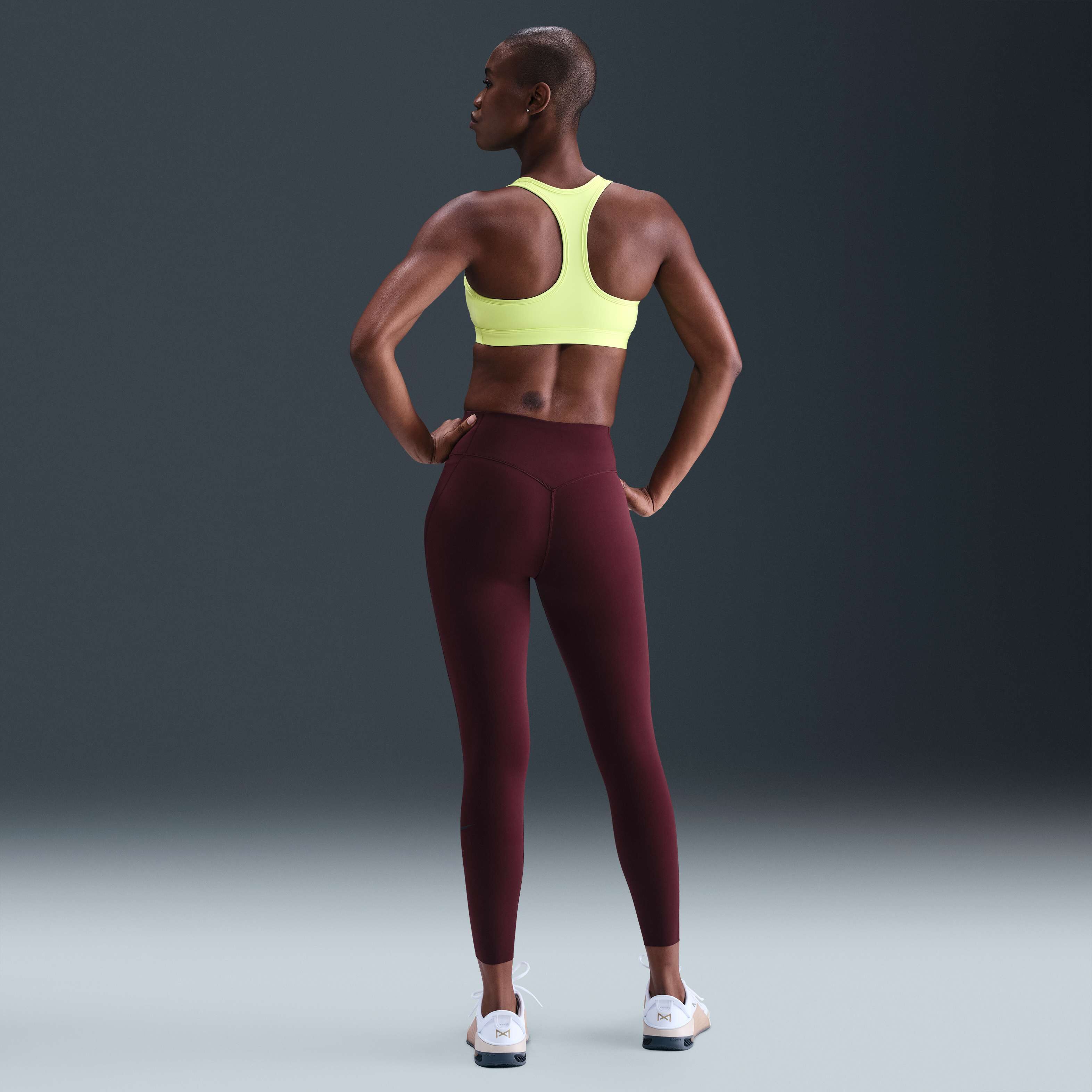 نايكي سووش بدعم متوسط image number 4