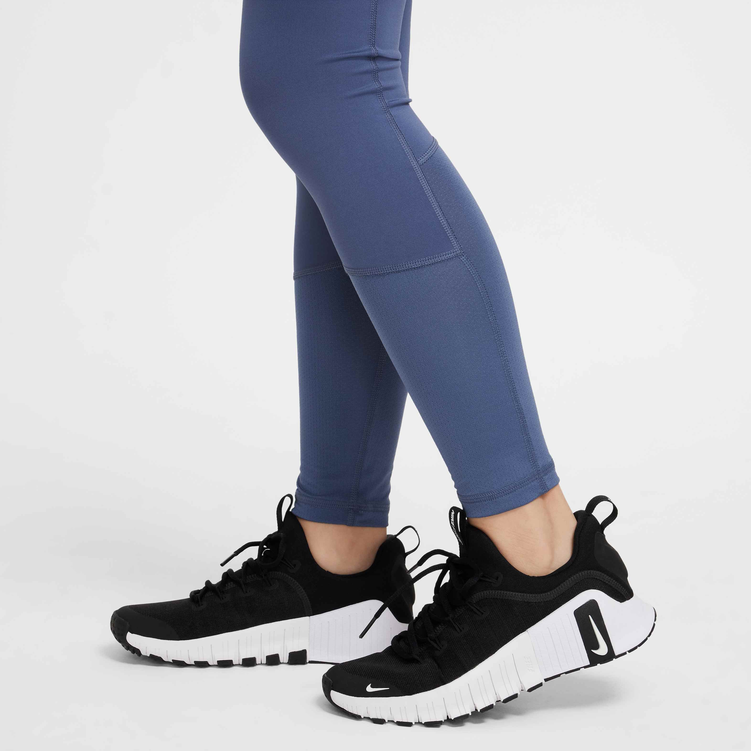 نايكي برو image number 4