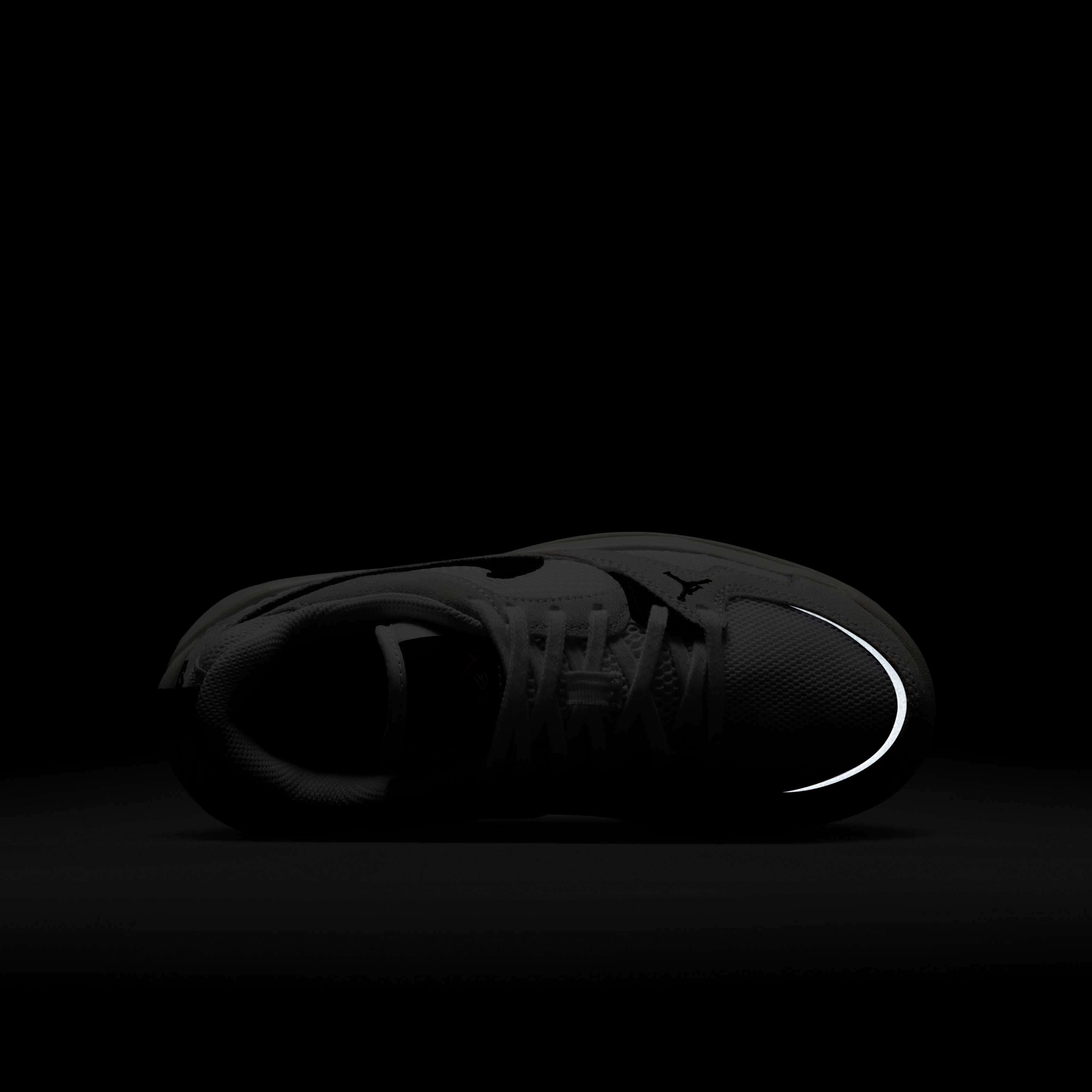 جوردن كمفرت ايرا image number 8