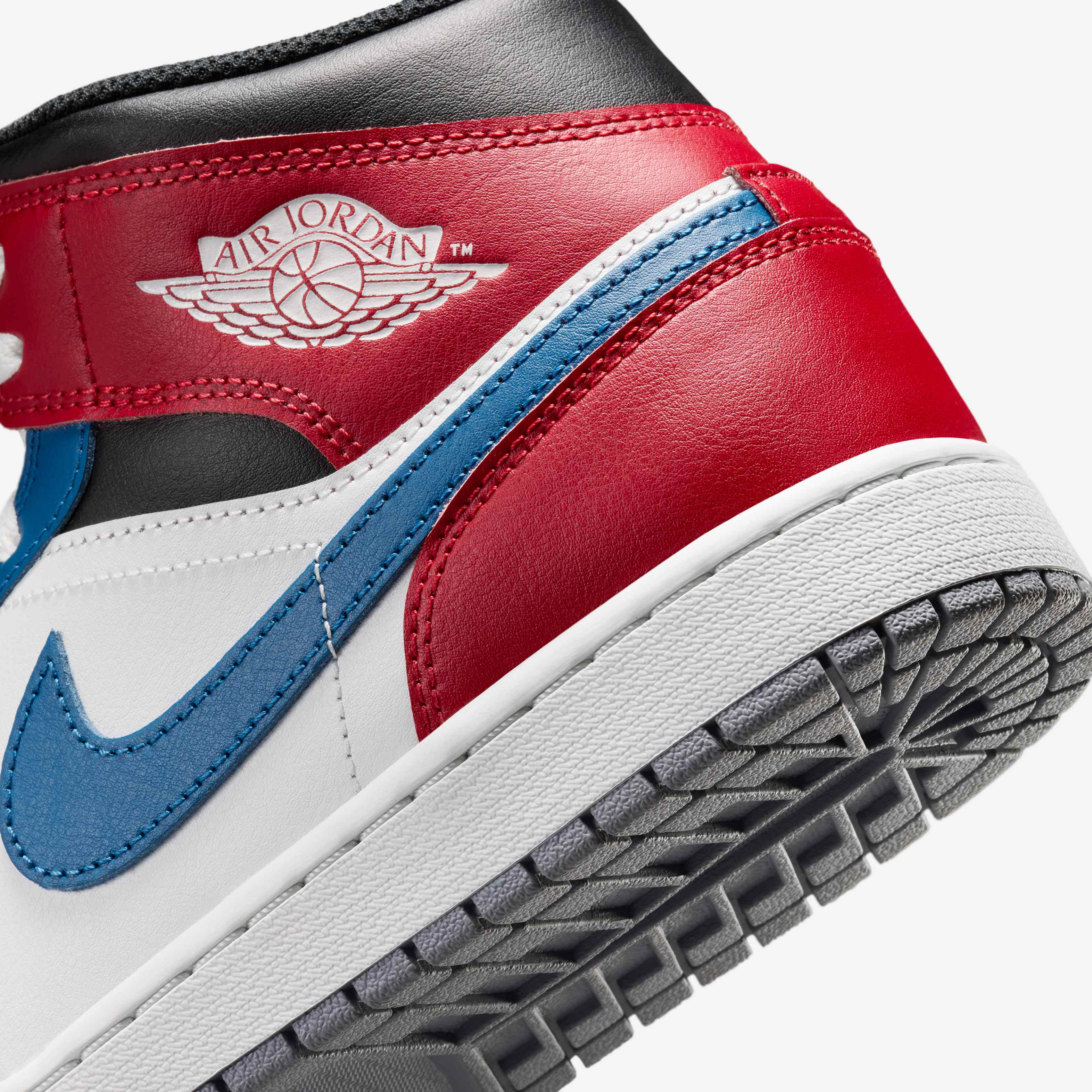 Air Jordan 1 Mid image number 7