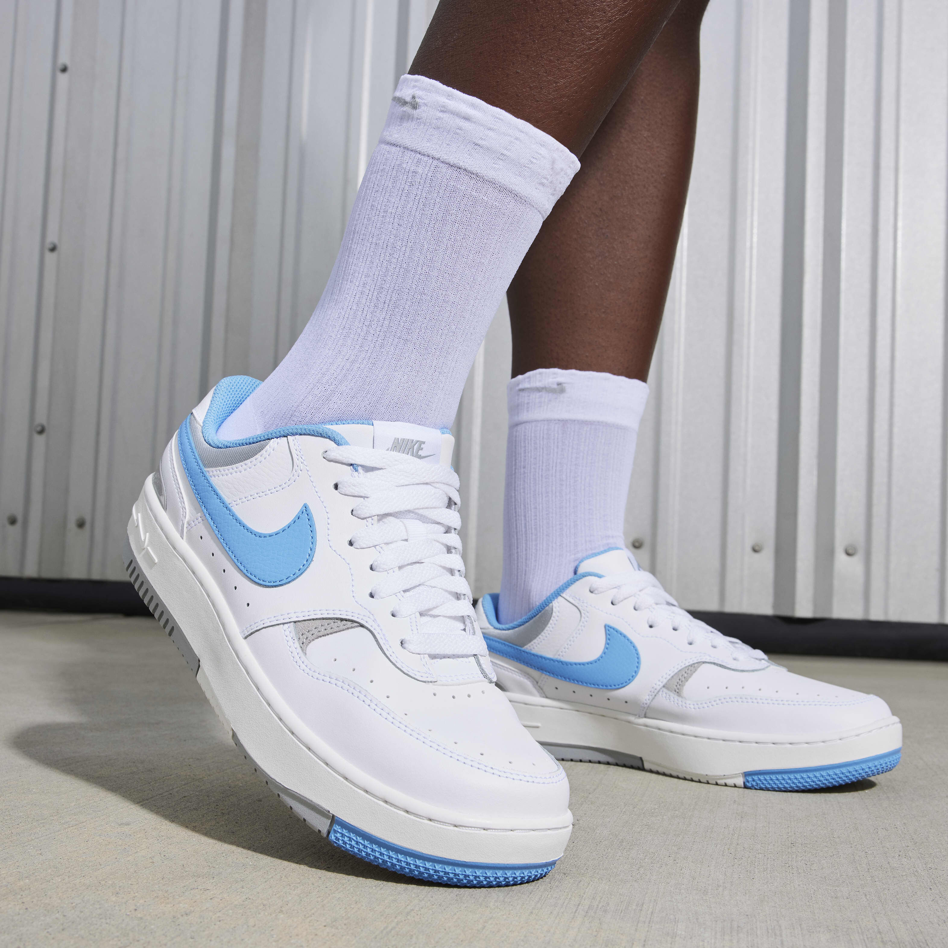 Nike gamma blue sales