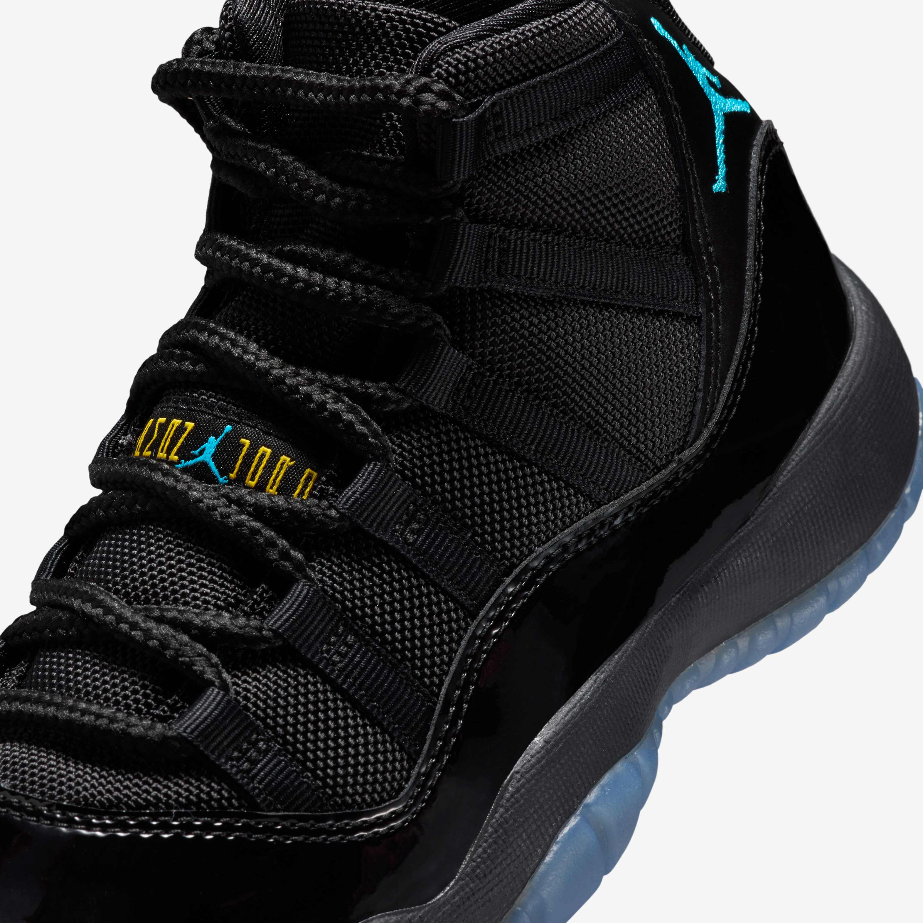 Air Jordan 11 Retro image number 6