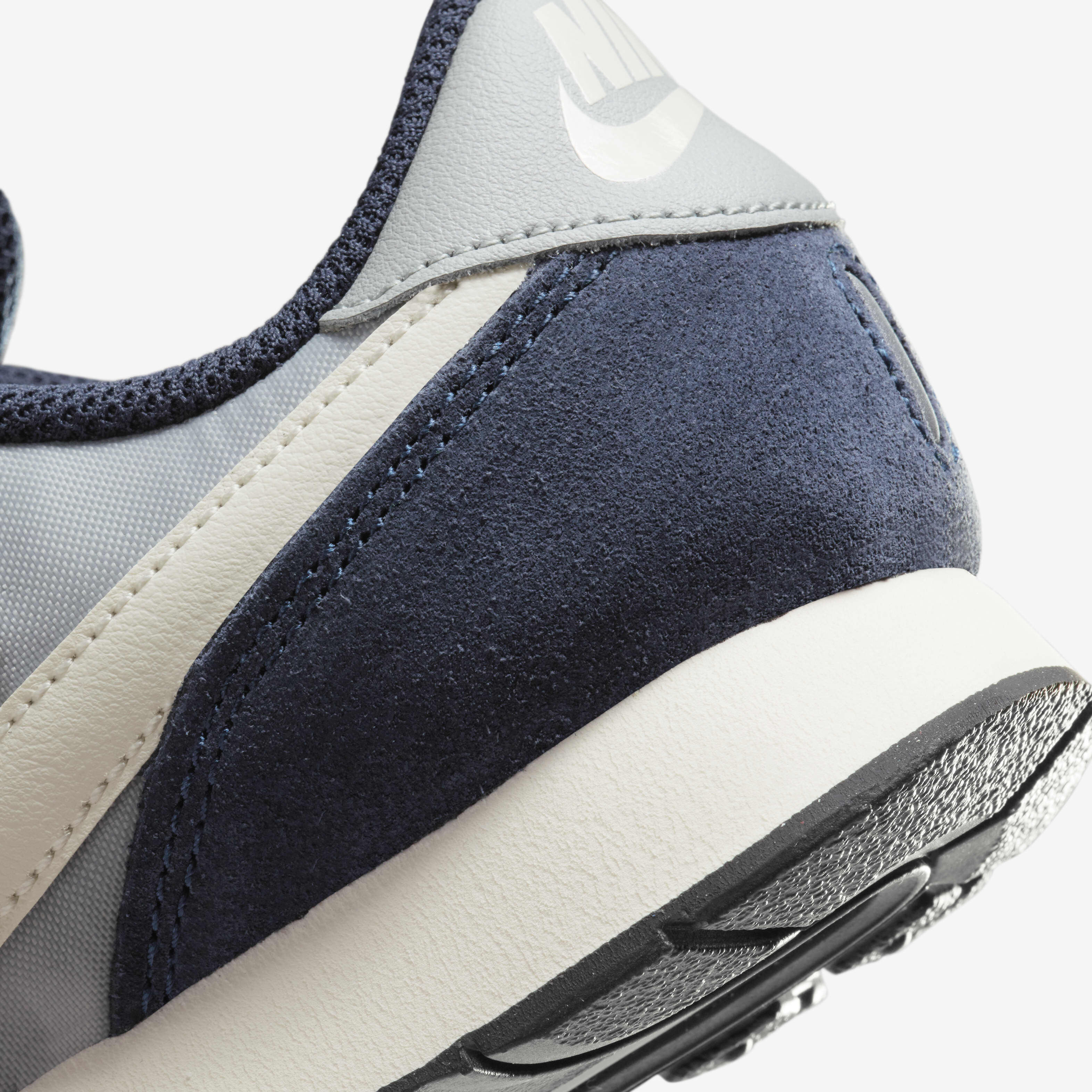 نايكي ام دي فاليانت image number 7