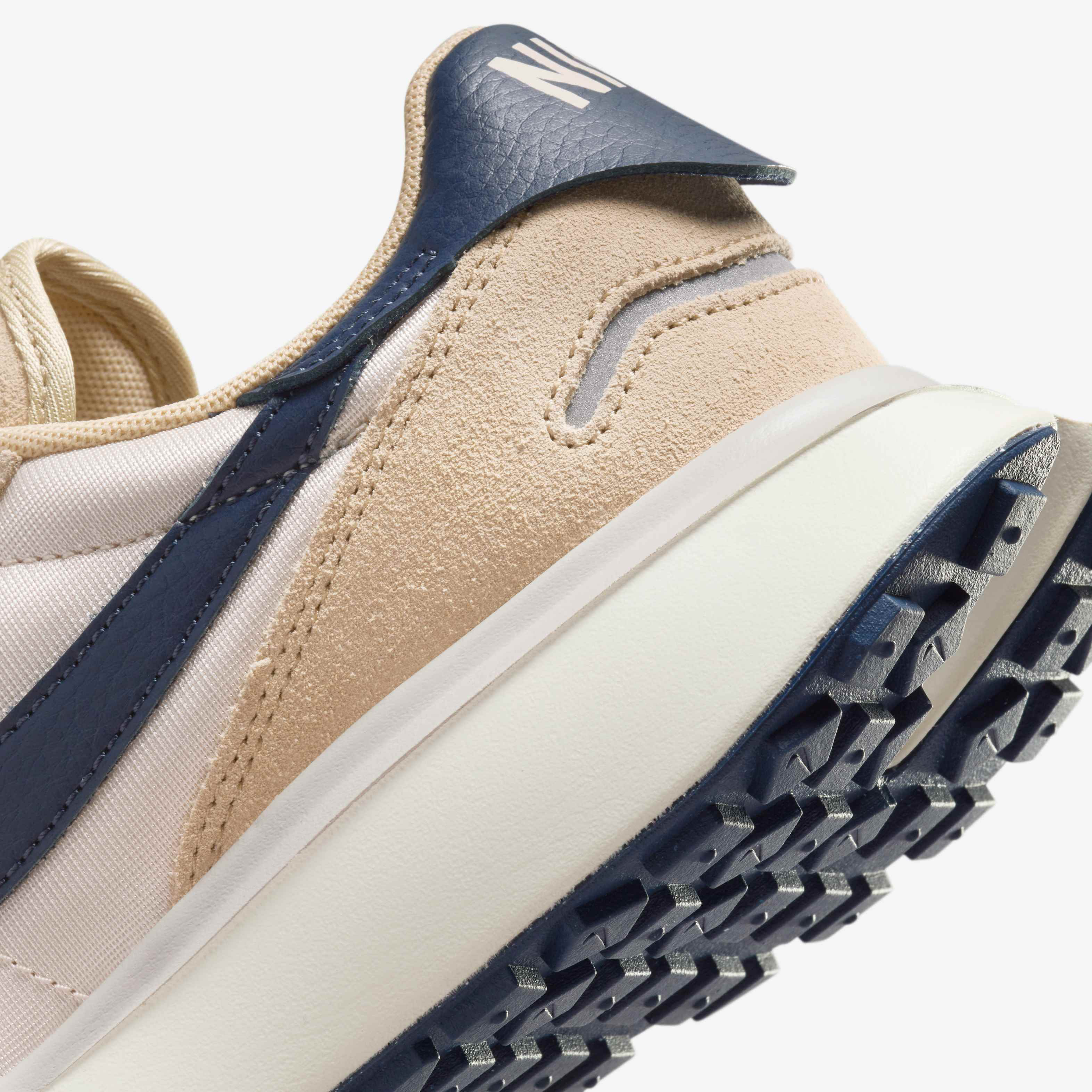 Nike Phoenix Waffle image number 8