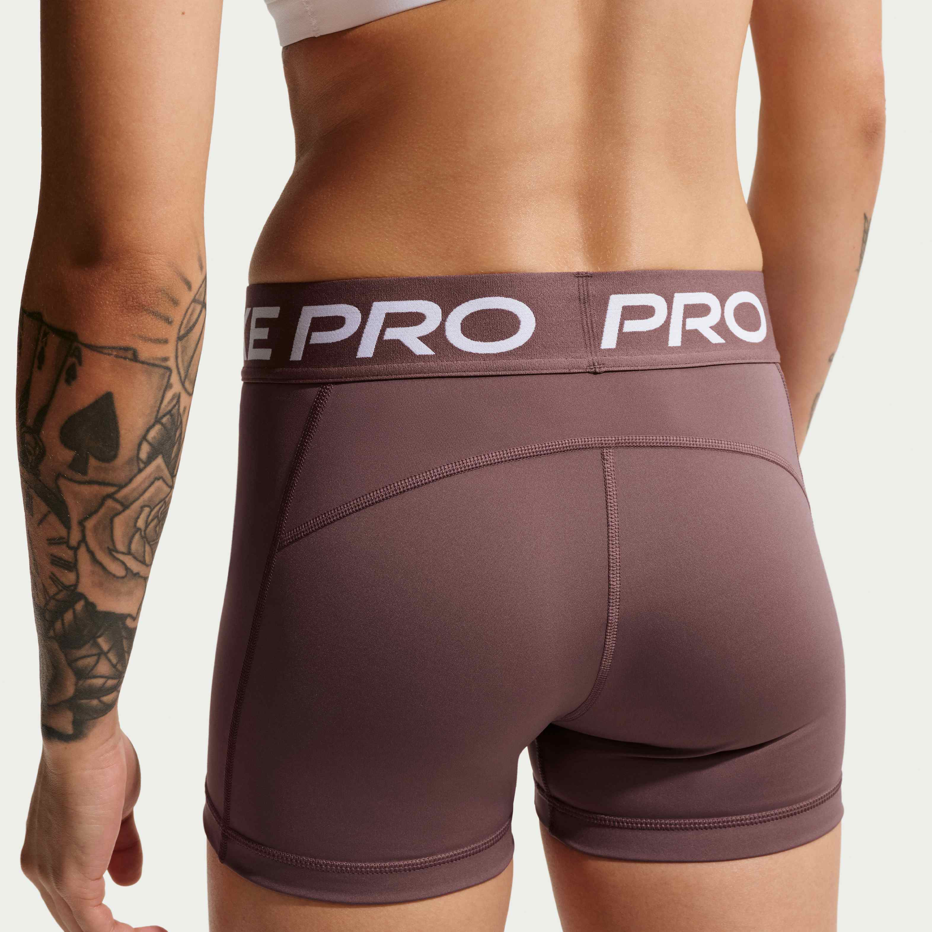Nike Pro image number 2