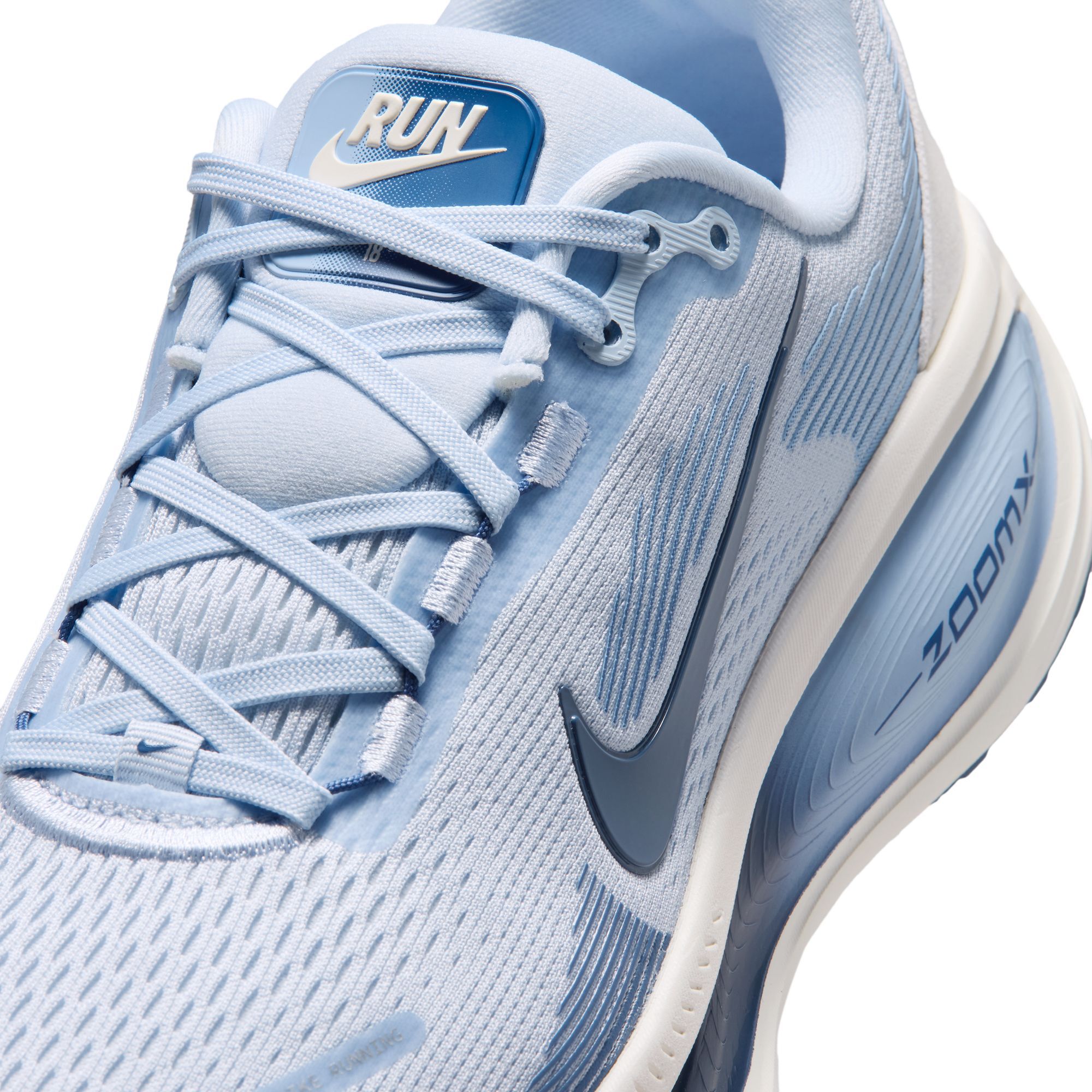 Nike Vomero 18 image number 9