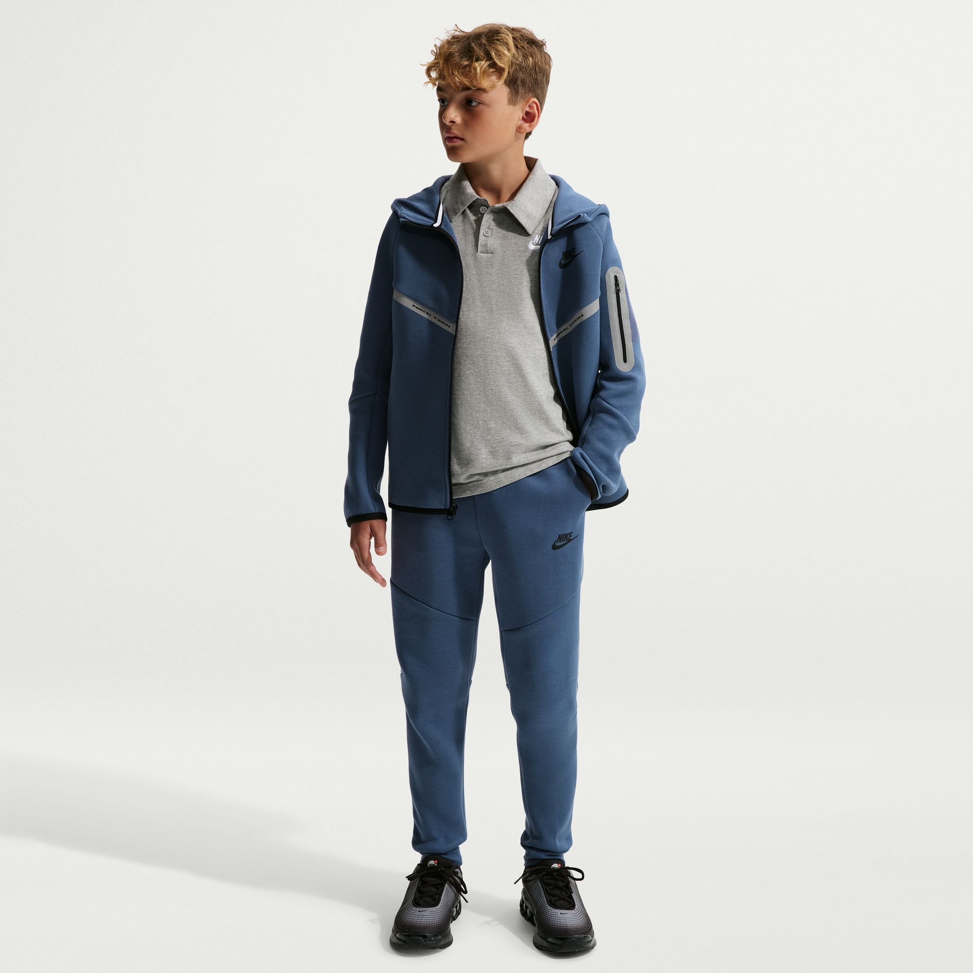 Nike Sportswear Tech Fleece image number 0