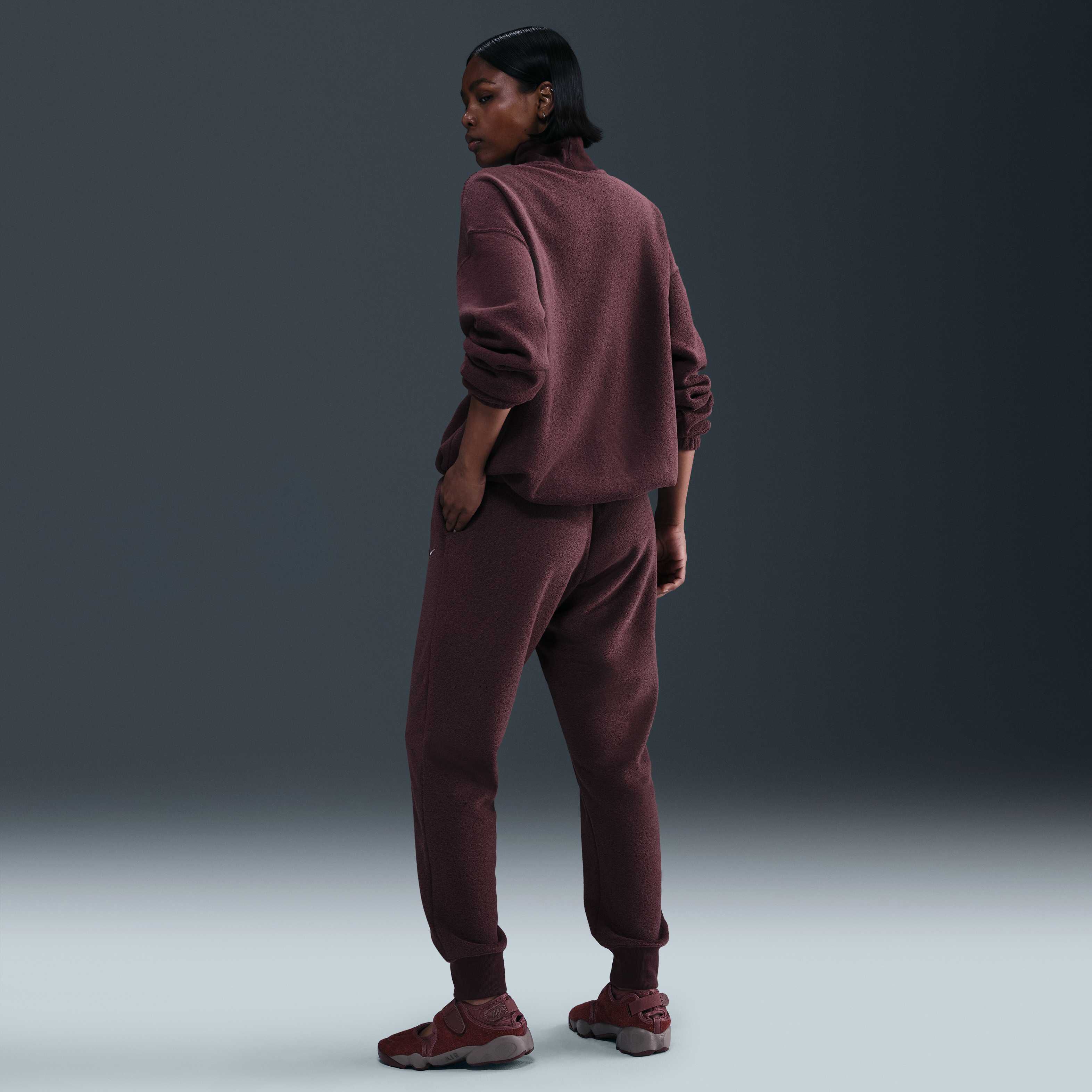 نايكي سبورتسوير فينكس بلش image number 4