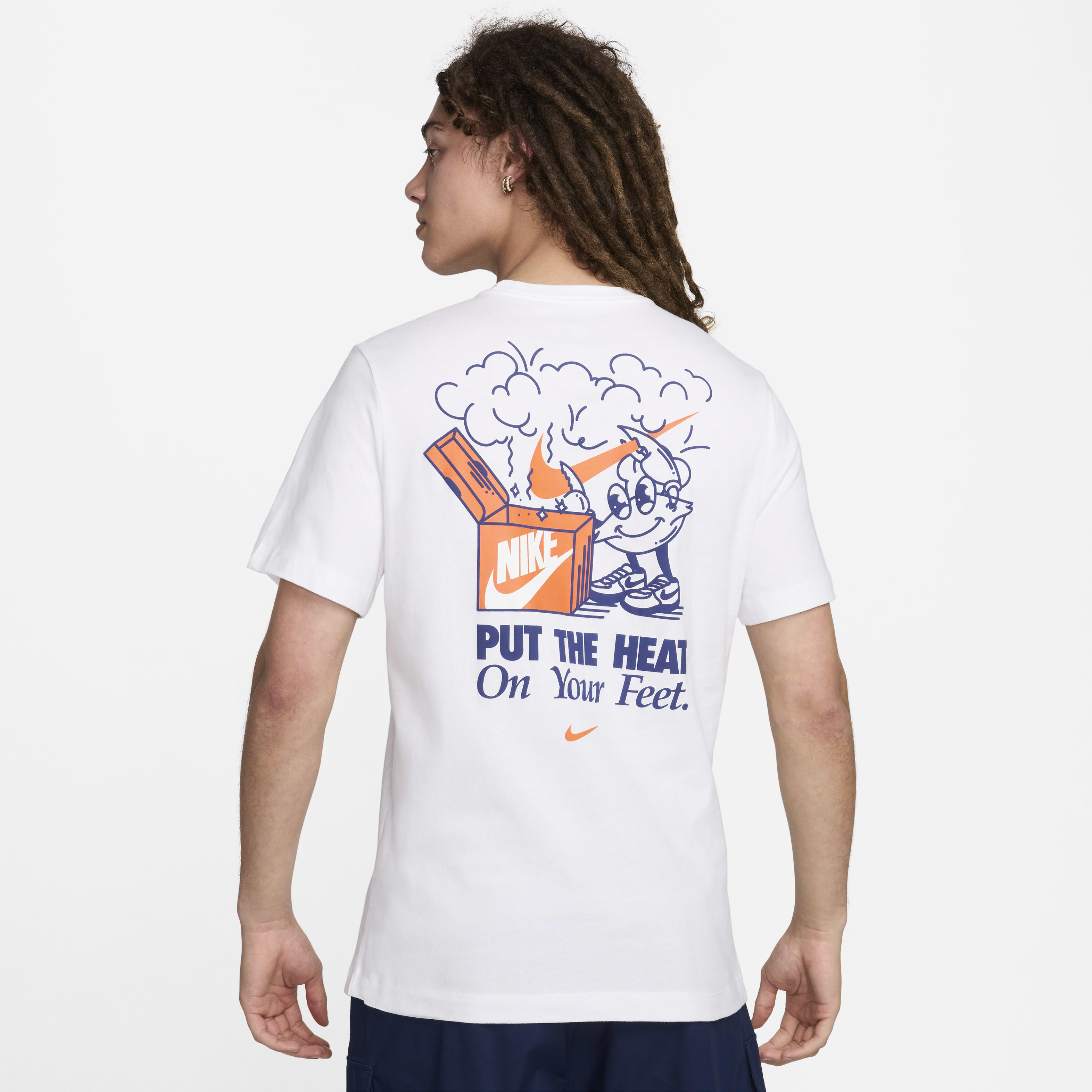 Buy Nike Sportswear Men s T Shirt Nike UAE Official