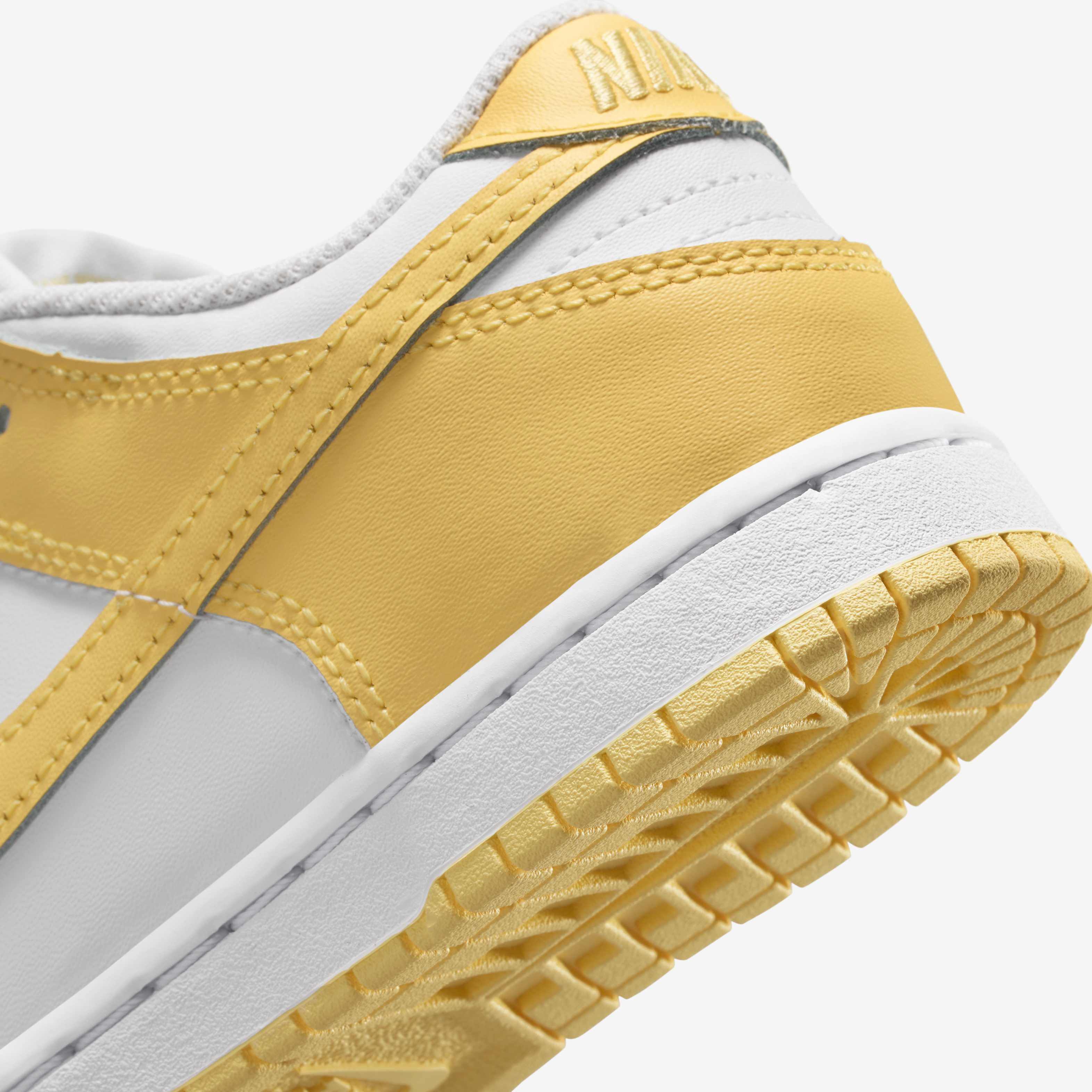 Nike Dunk Low image number 7