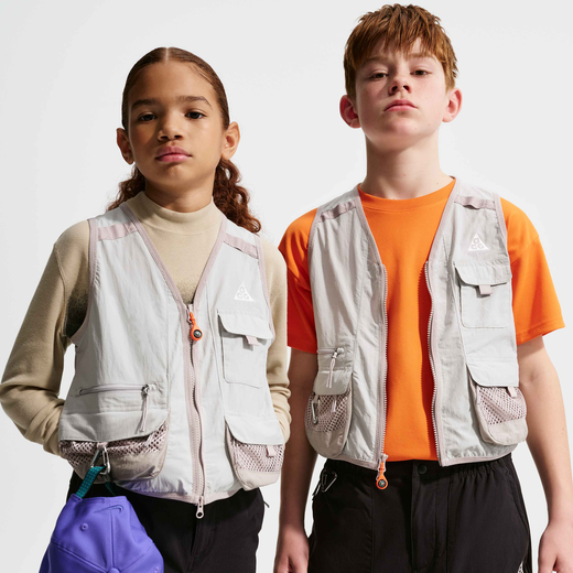 جديدنا-نايكي, نايكي ايه سي جي, سترة يوتالتي للأطفال الكبار