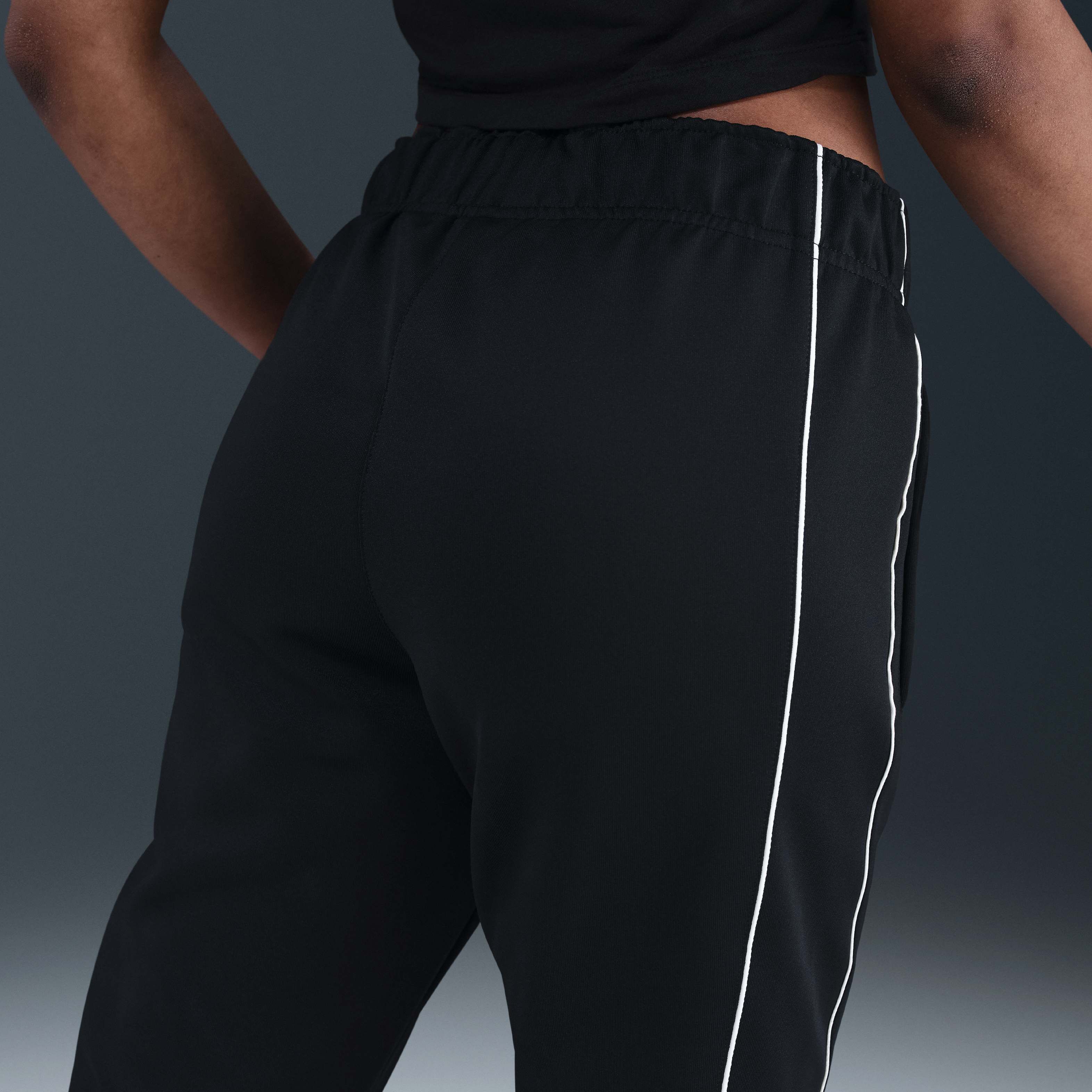 Nike Sportswear Windrunner image number 2