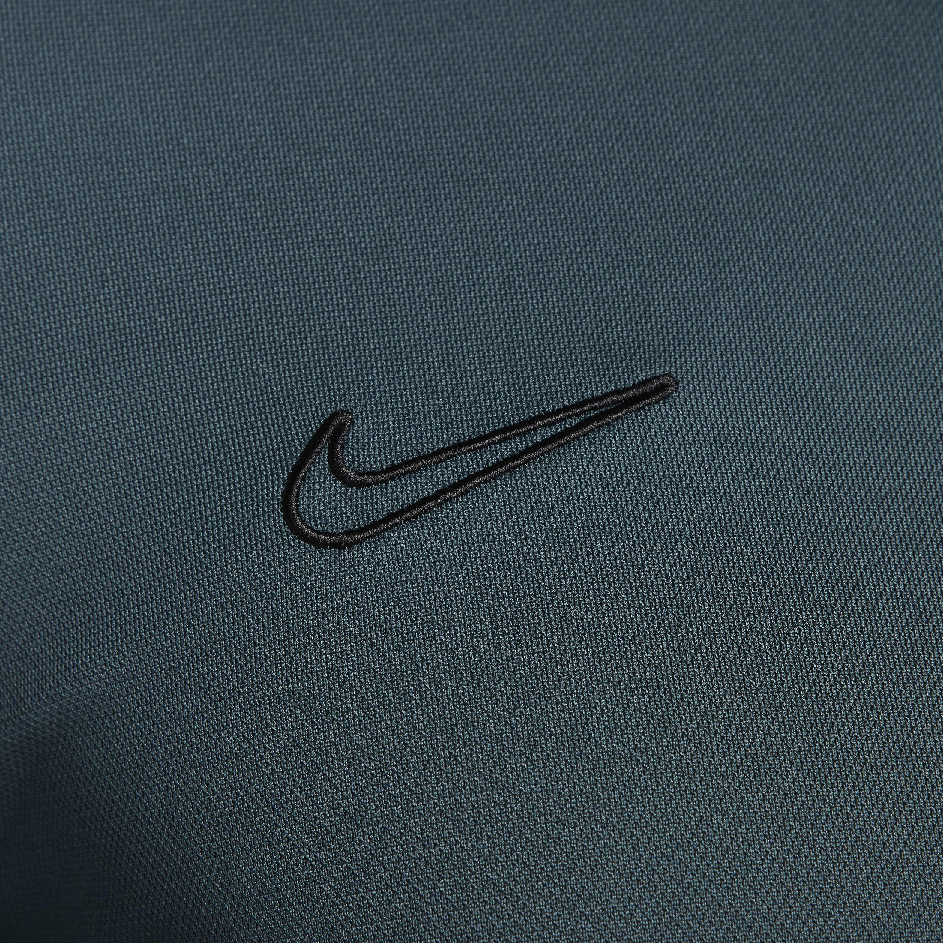 Nike Academy image number 3