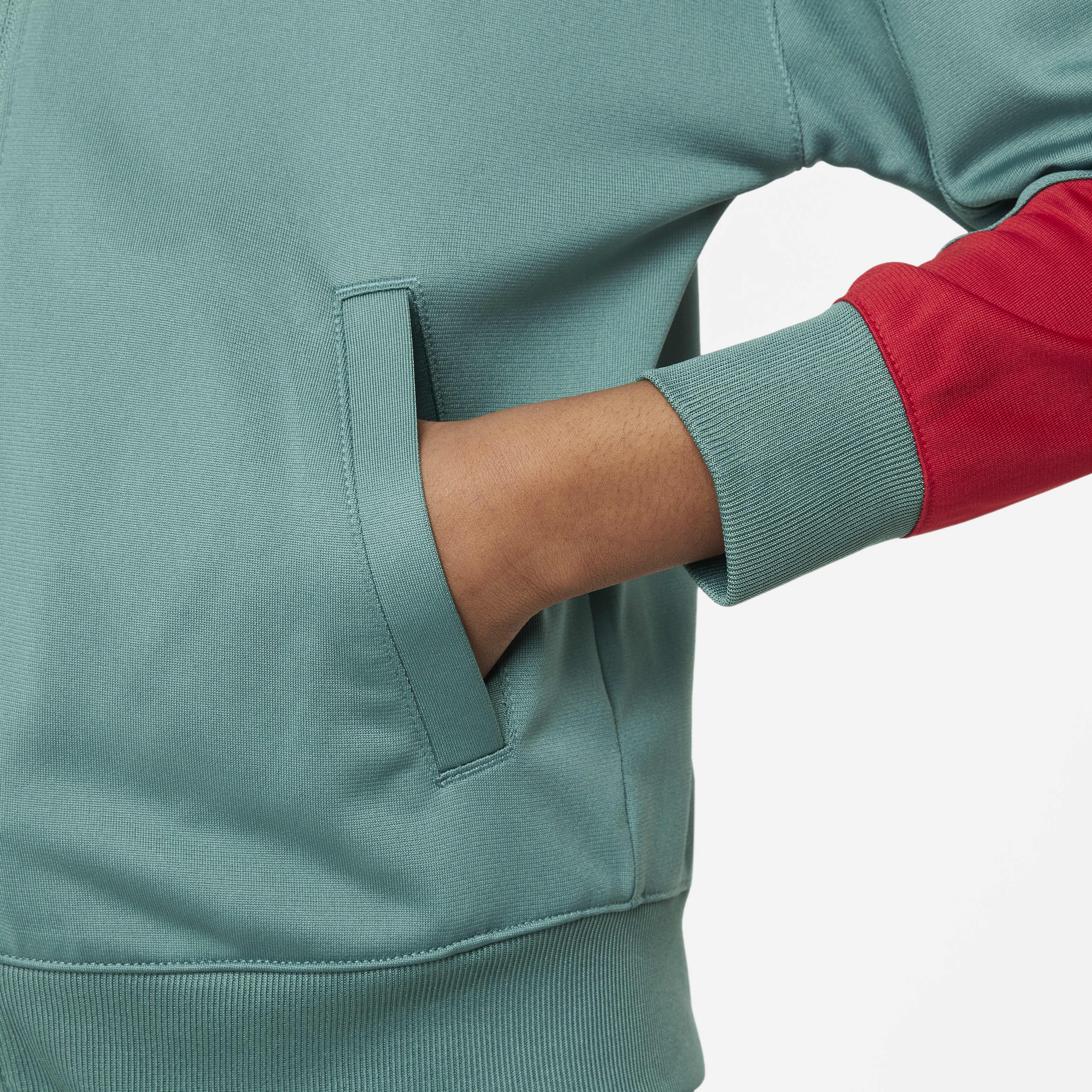 Liverpool F.C. Strike image number 6