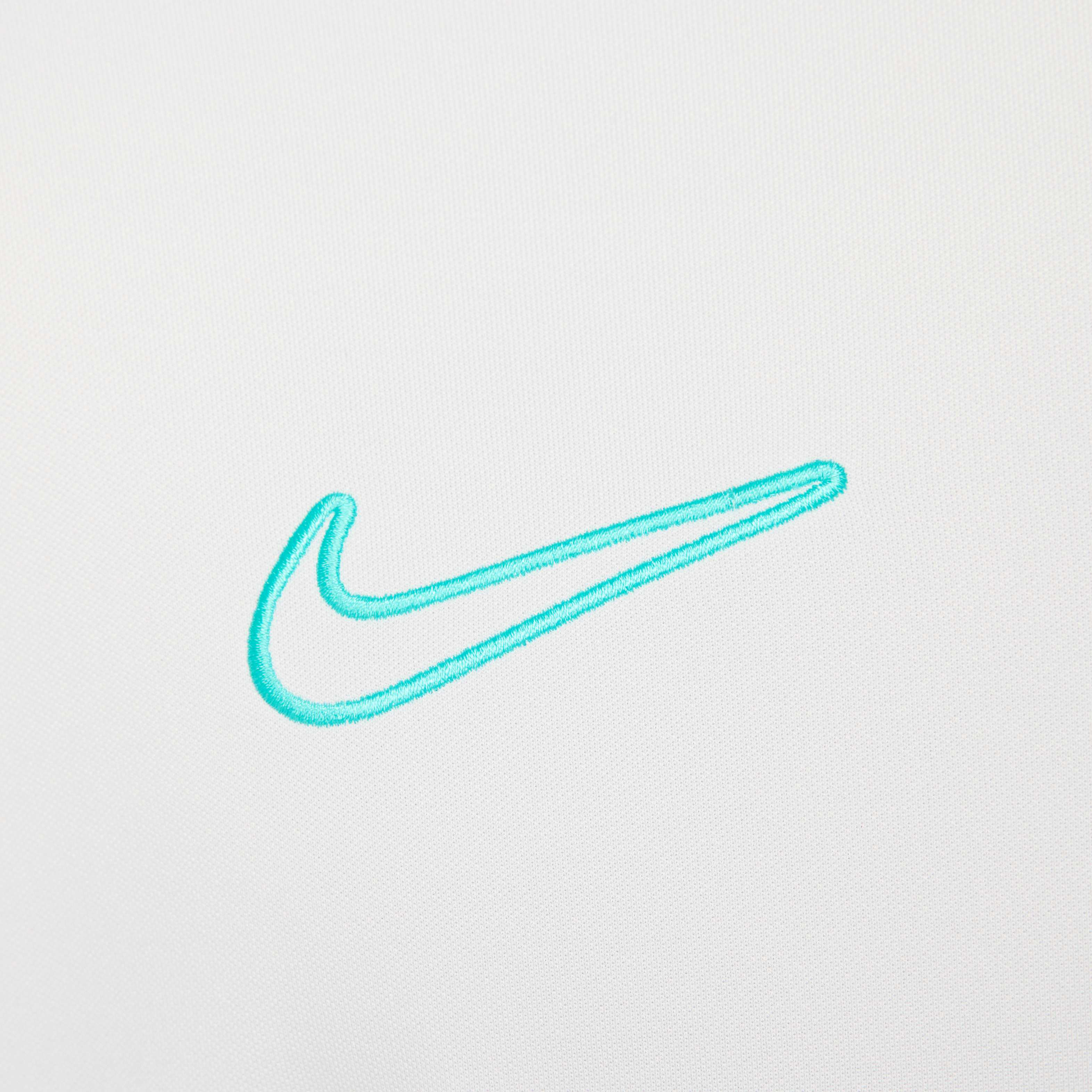 Nike Academy image number 3