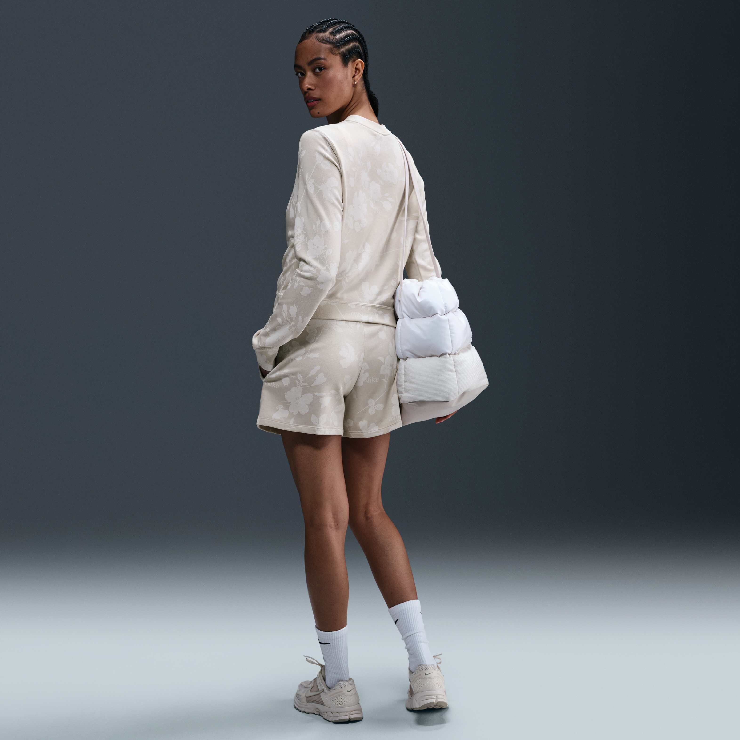 نايكي سبورتسوير تشيل تيري image number 4