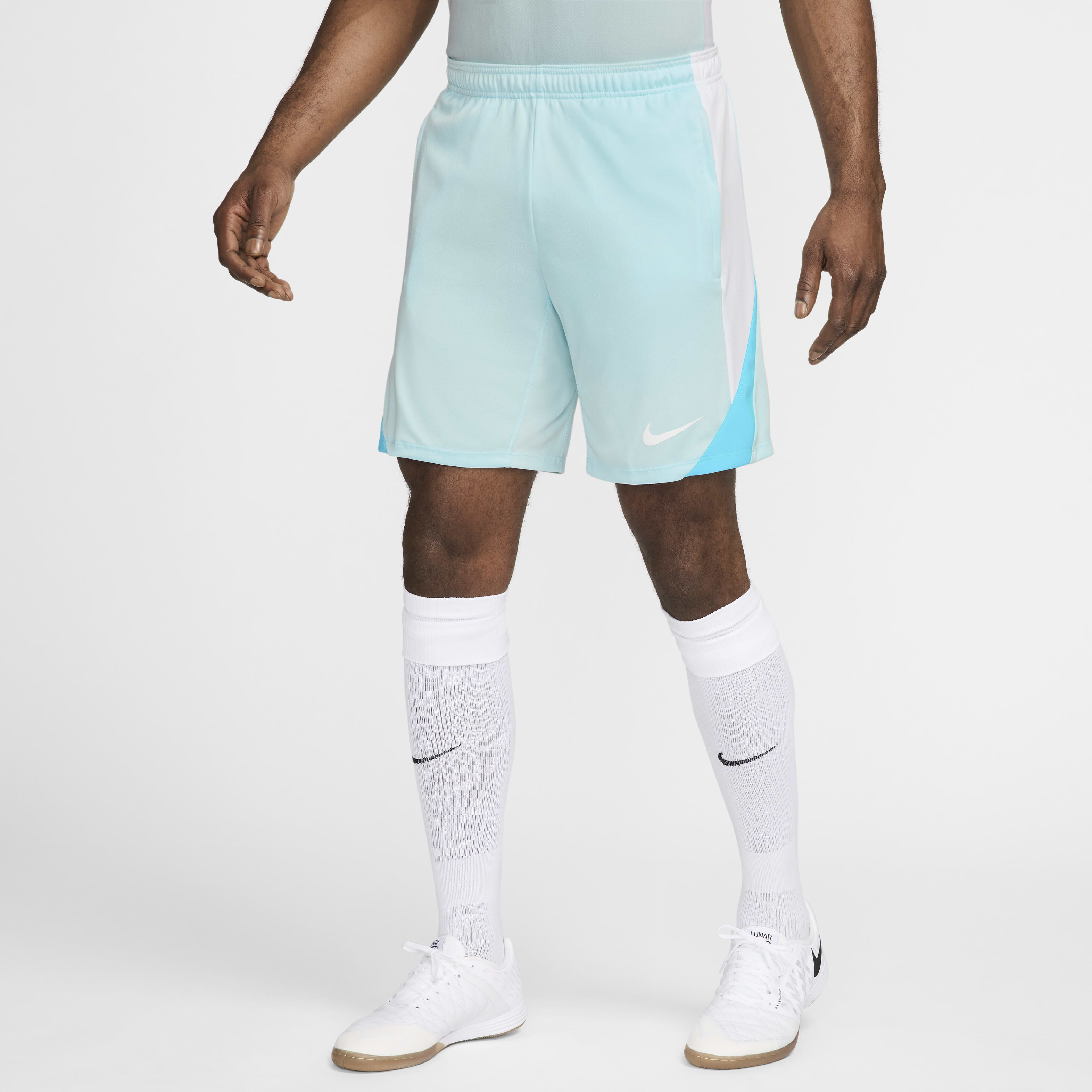 Nike Strike image number 0