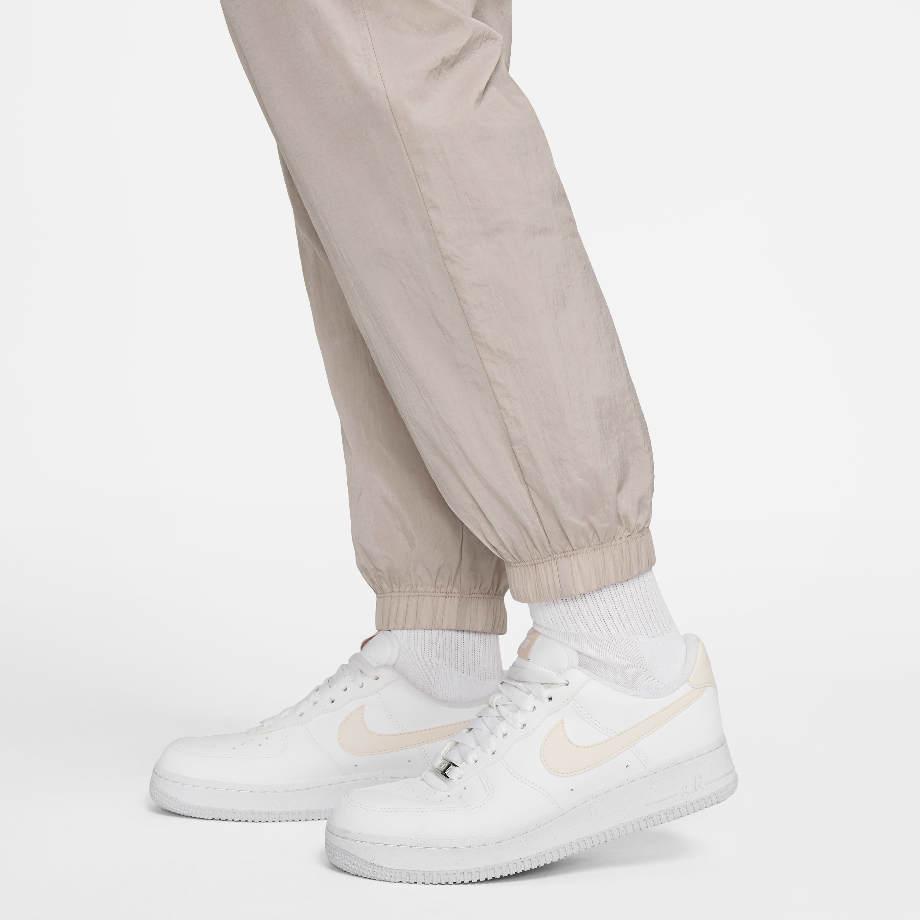 نايكي سبورتسوير ايسنشال image number 4