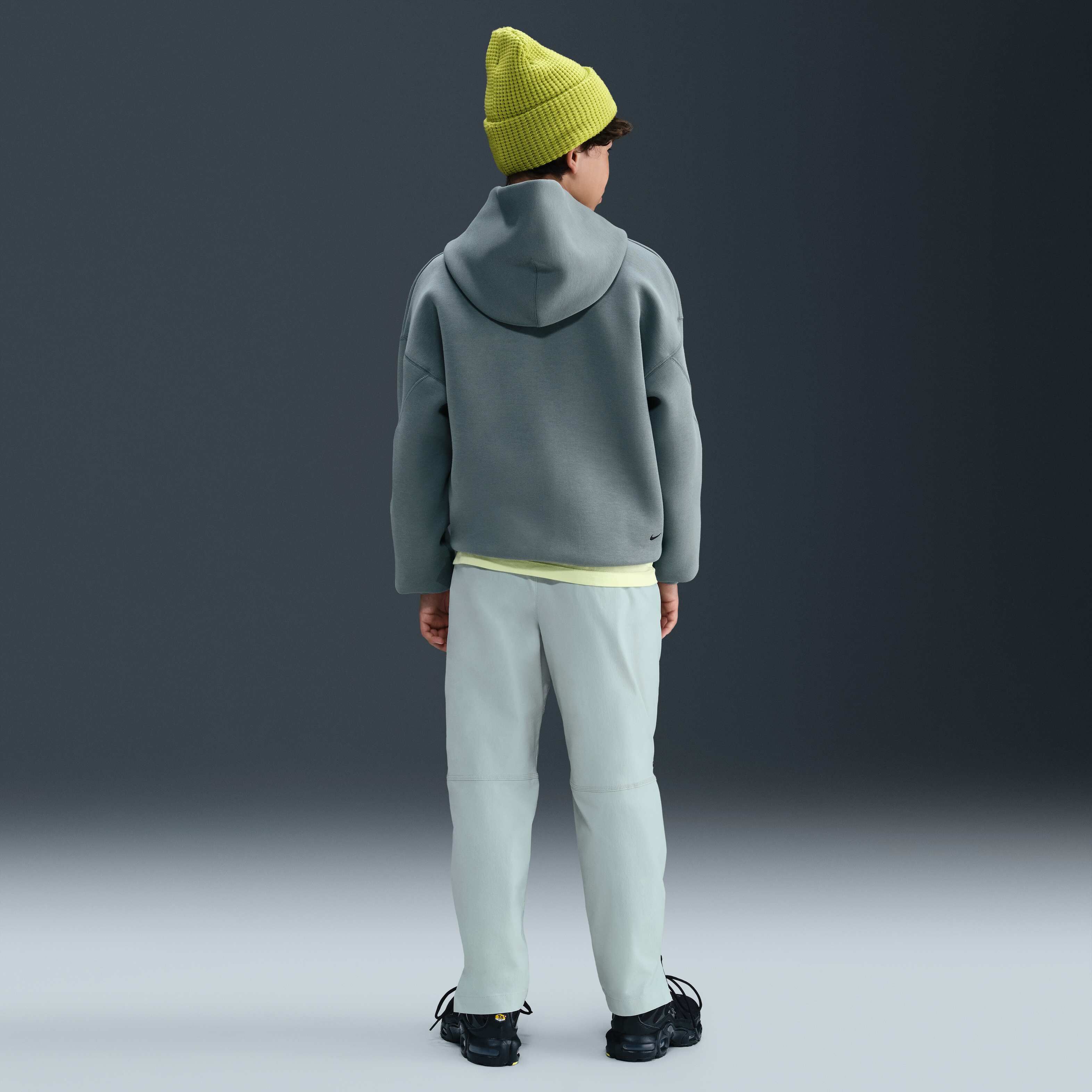 نايكي تك image number 3