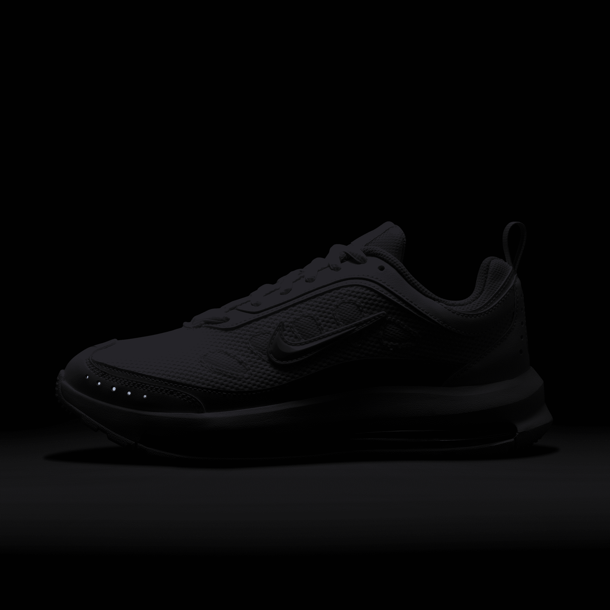 Air max axis all black deals